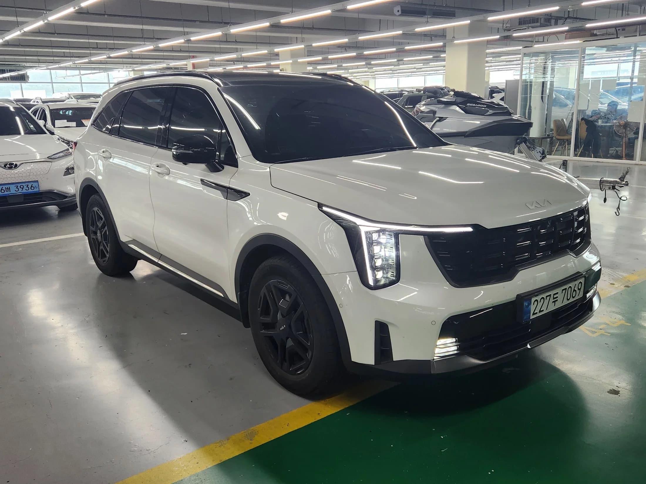 Kia Sorento HEV 1.6 2WD Gravity, гибрид, 2023 г. 55555 км. — фото 2