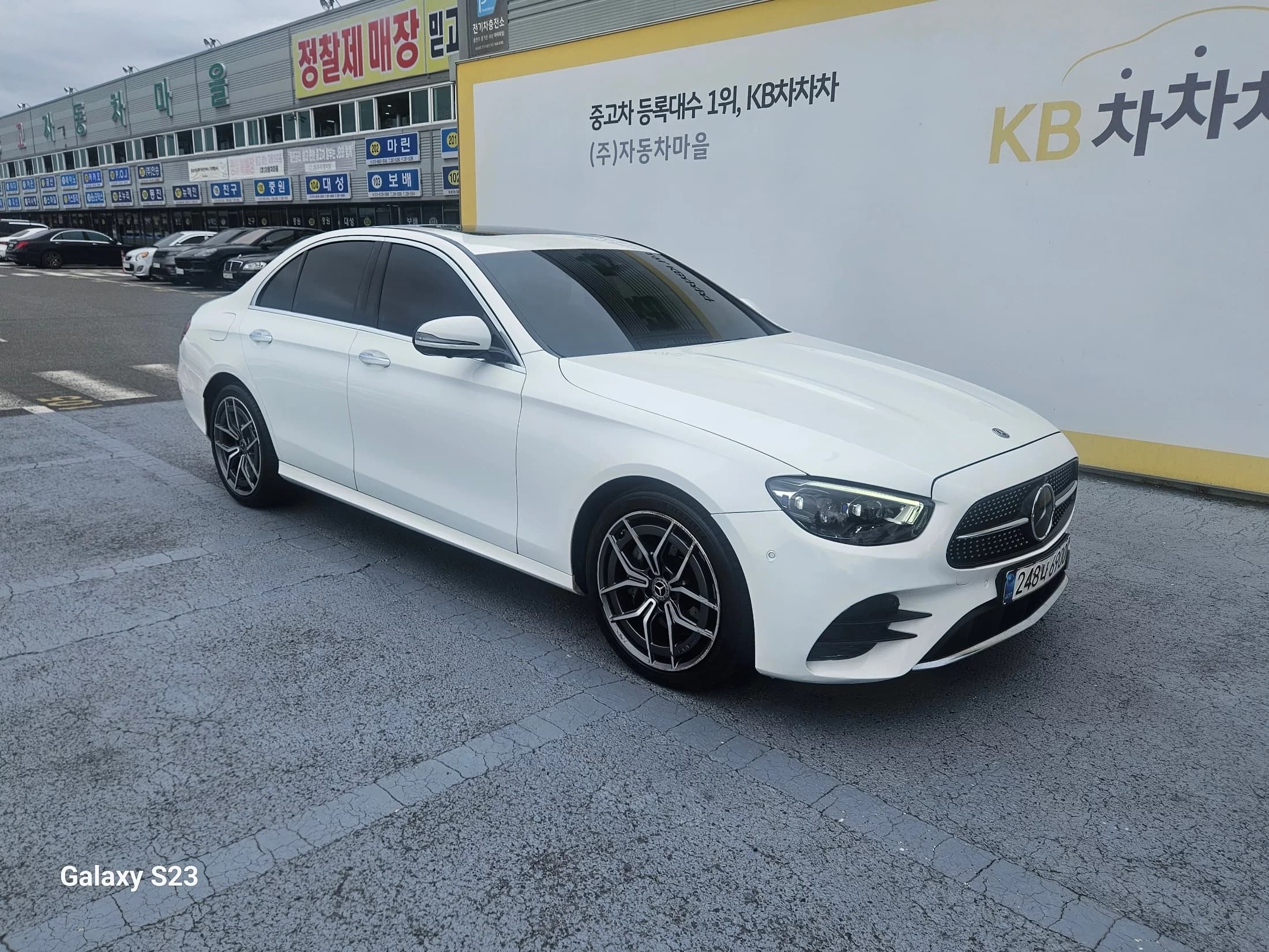 Mercedes-Benz E-Class E220d 4MATIC AMG Line, 2021 г. 104046 км. — фото 2