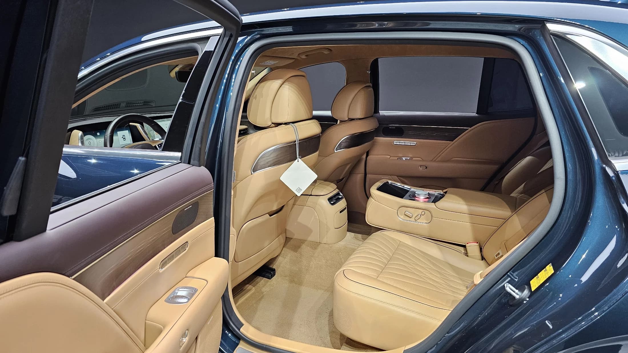 Genesis G90 Gasoline 3.5 Turbo AWD, 2022 г. 81245 км. — фото 12