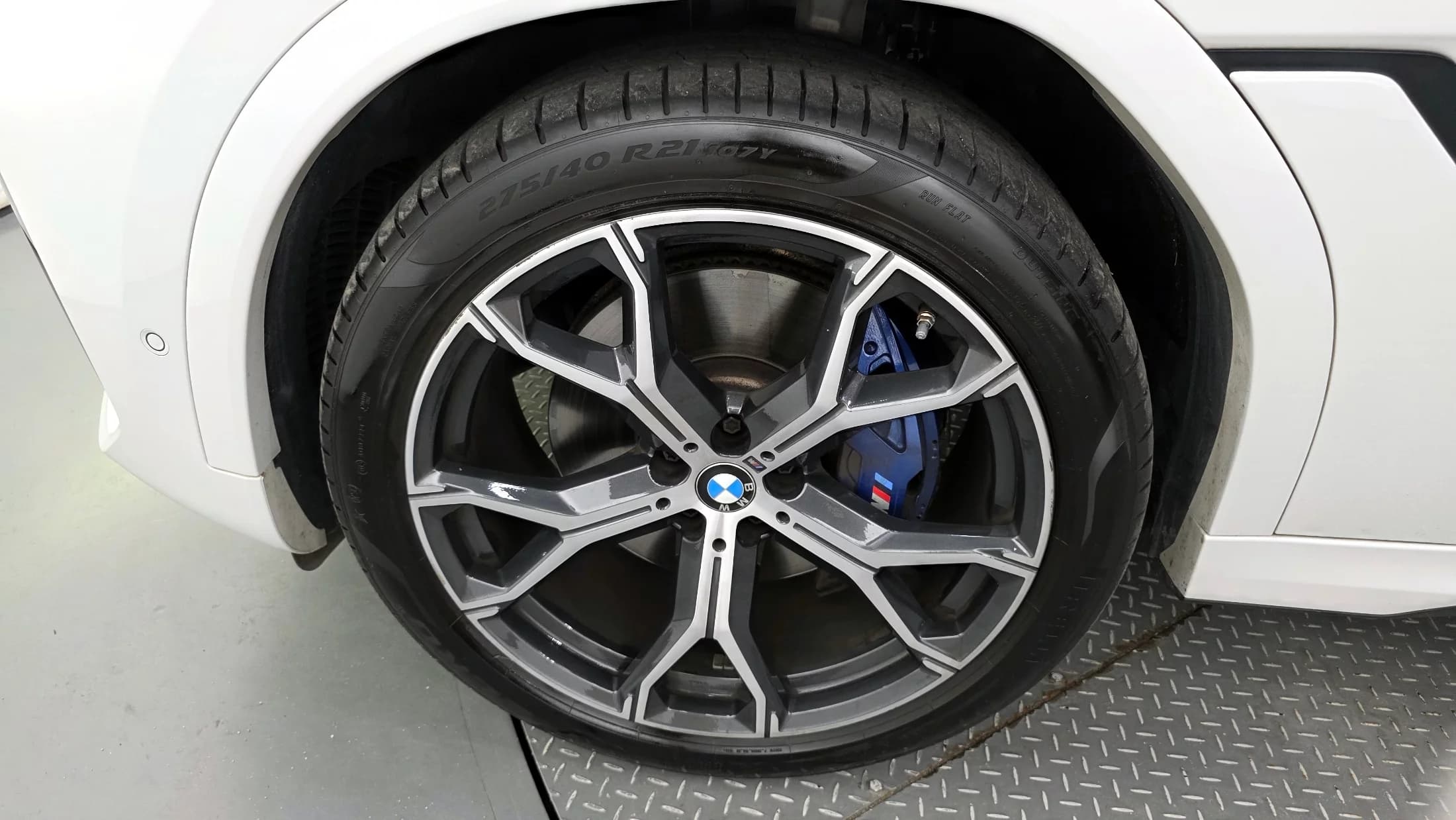 BMW X6 xDrive40i M Sport, 2023 г. 29259 км. — фото 5