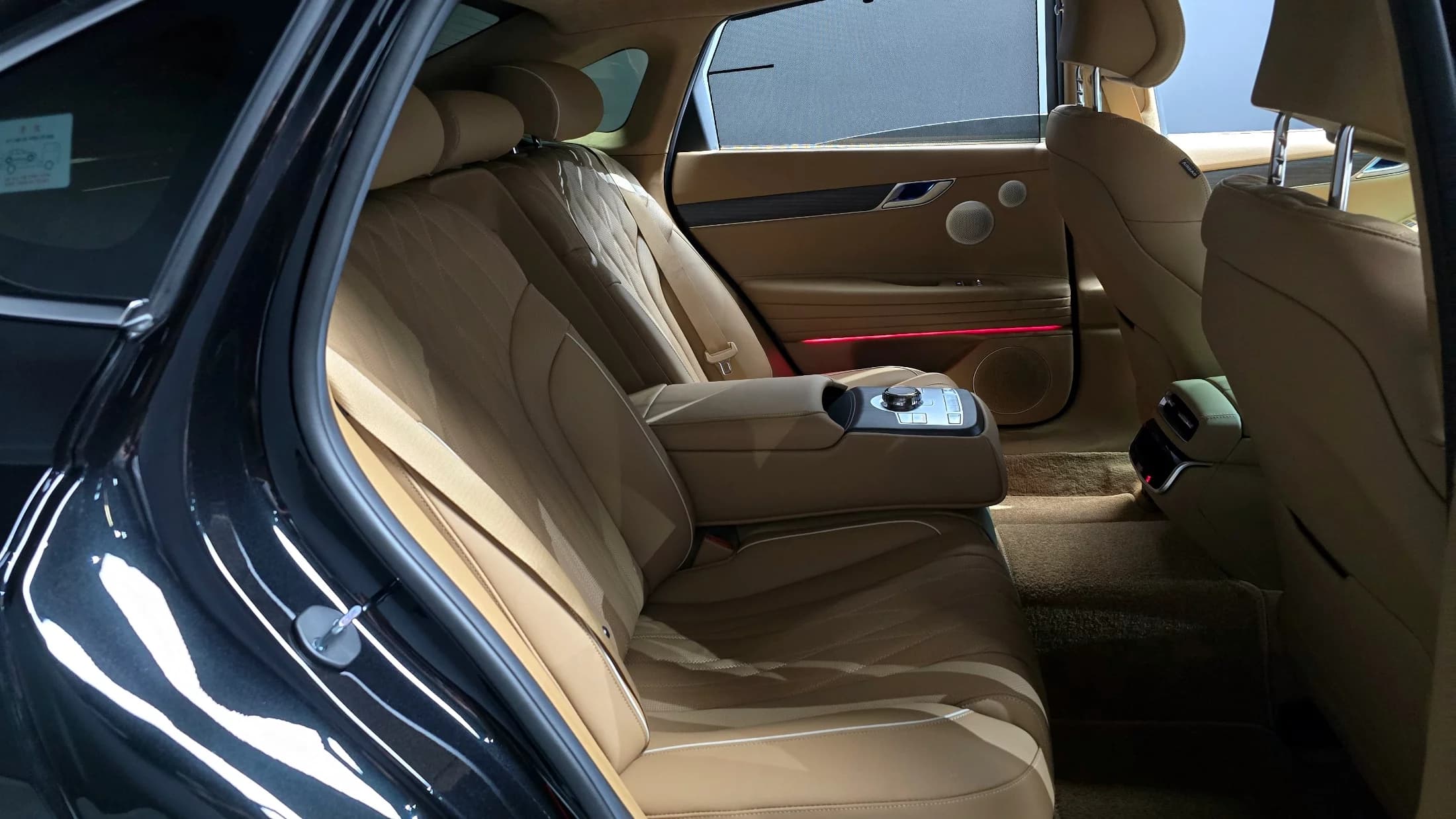Genesis G80 Gasoline 2.5 Turbo AWD, 2025 г. 5584 км. — фото 12