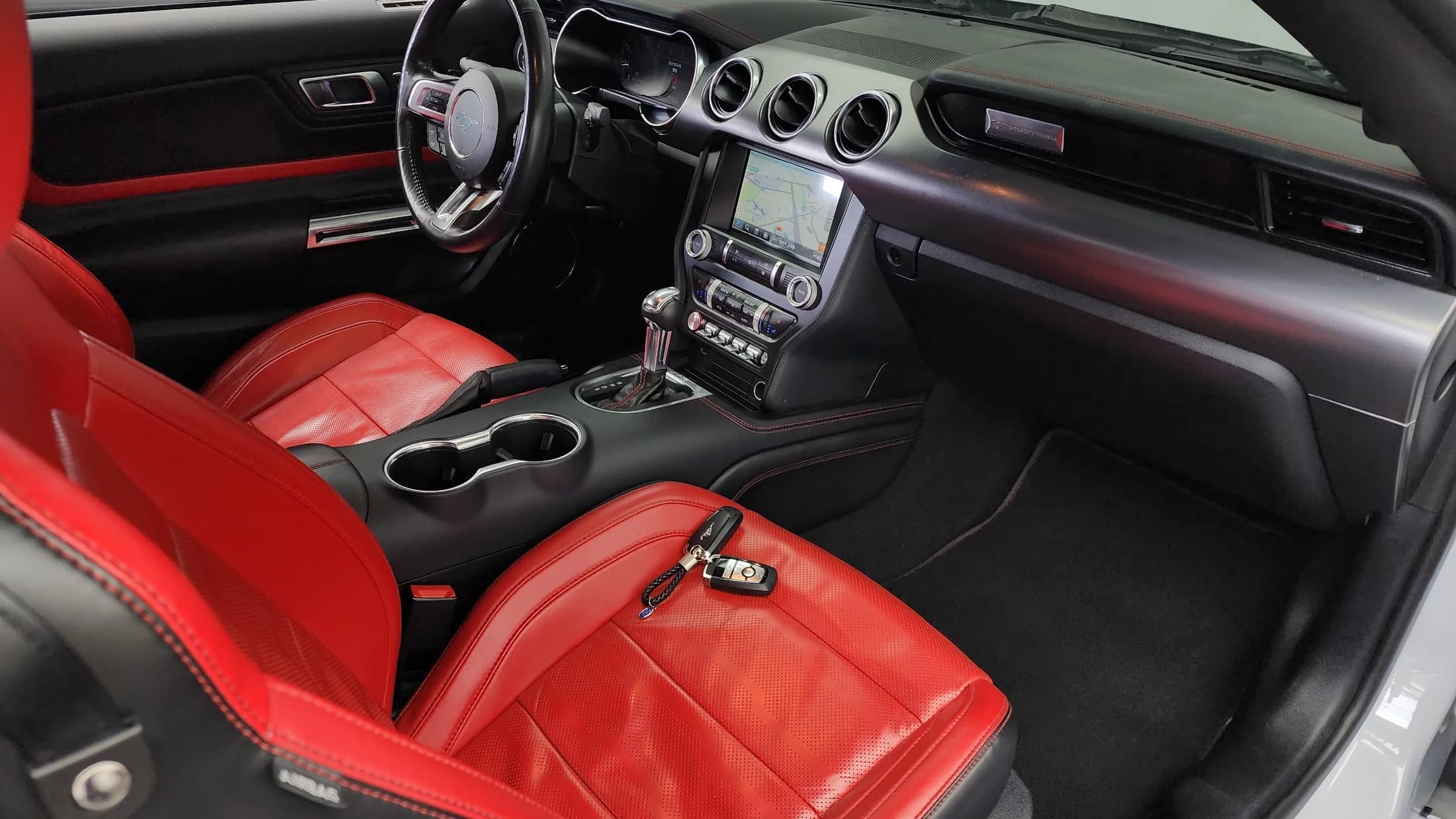 Ford MUSTANG Coupe, 2021 г. 114394 км. — фото 7