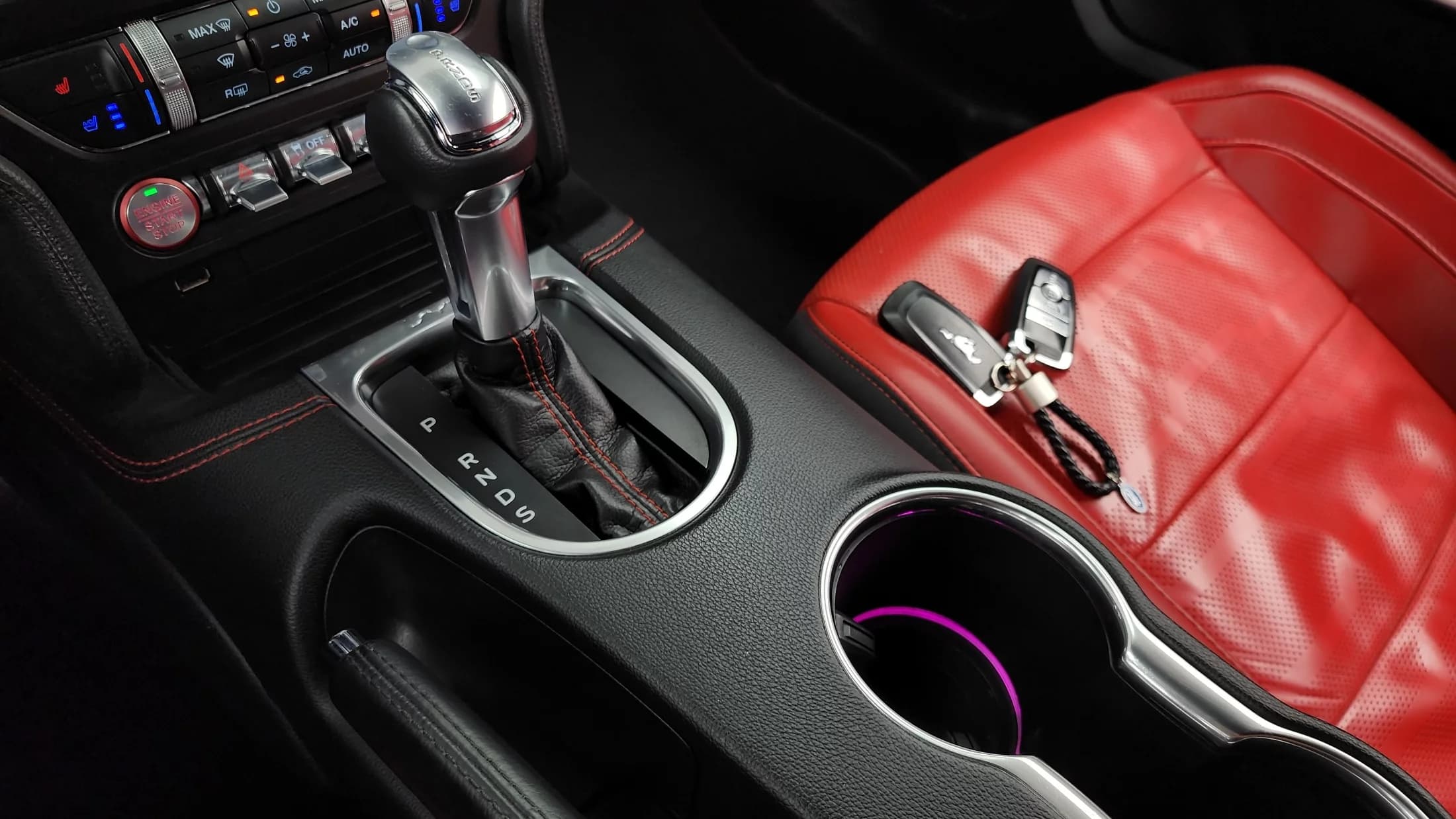Ford MUSTANG Coupe, 2021 г. 114394 км. — фото 9