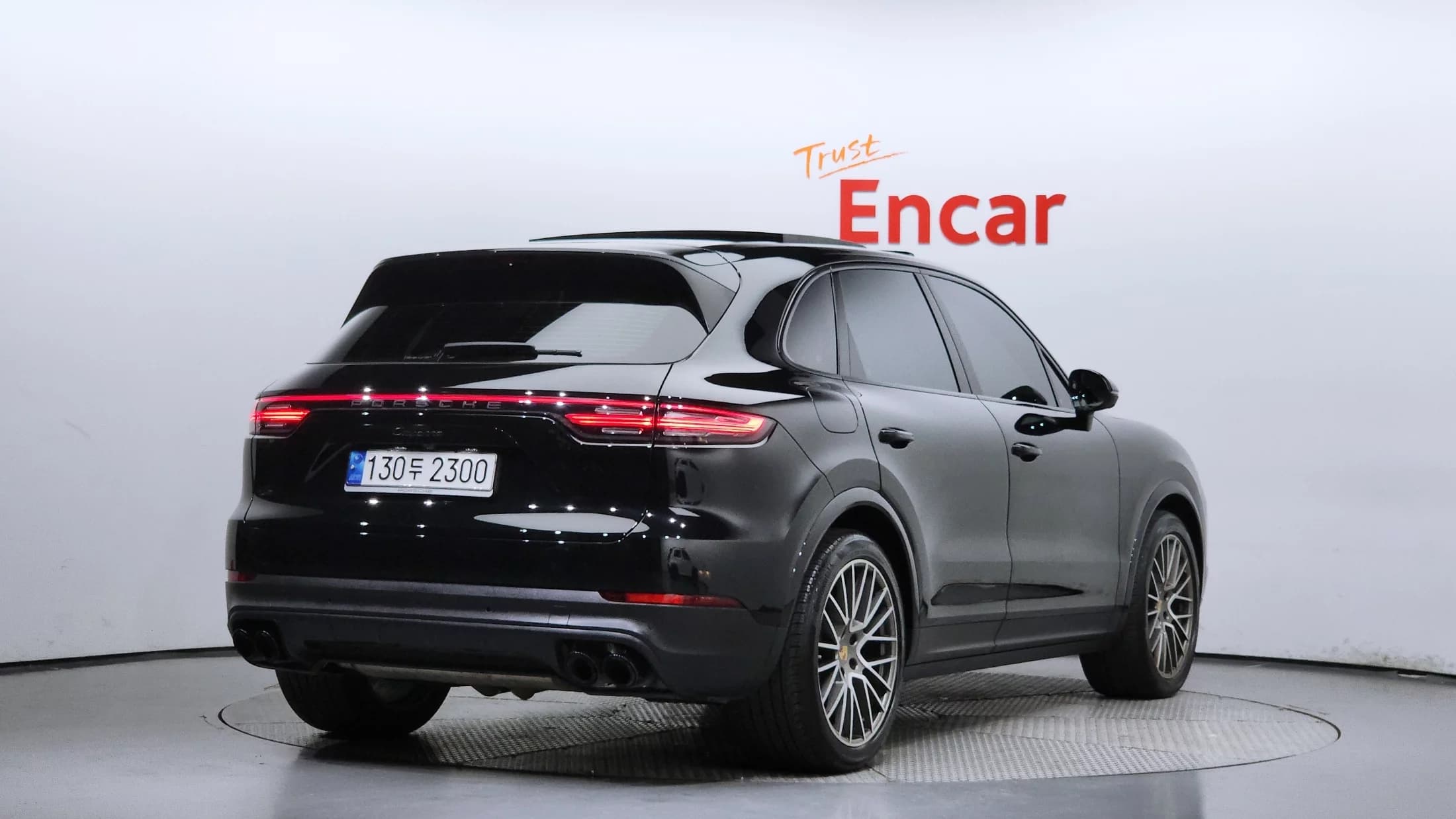 Porsche CAYENNE 3.0 PLATINUM EDITION, 2023 г. 20759 км. — фото 2