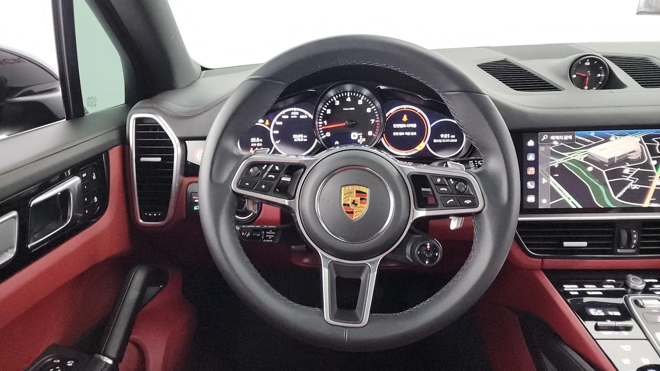 Porsche CAYENNE 3.0 PLATINUM EDITION, 2023 г. 20759 км. — фото 13