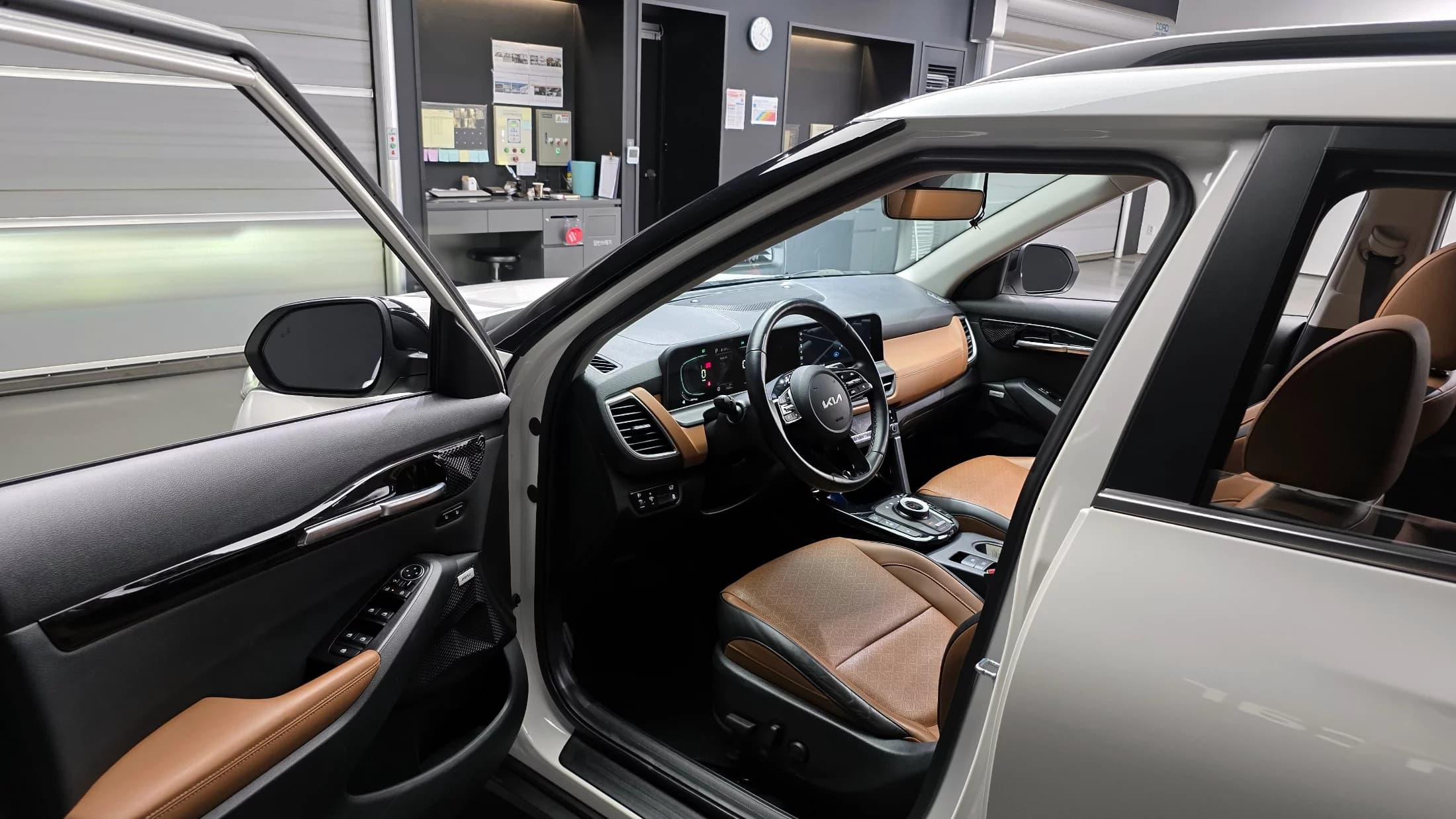 Kia Seltos Gasoline 1.6 Turbo 2WD Gravity, 2023 г. 74702 км. — фото 10