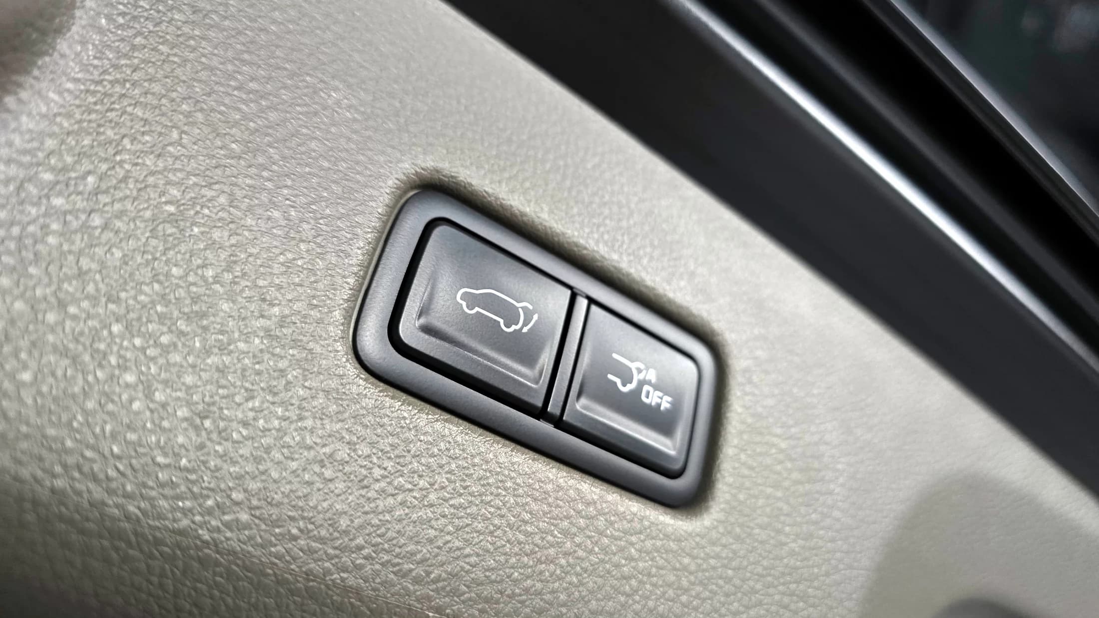 Kia Carnival 9-Seater Hi-Limousine Signature, 2023 г. 23458 км. — фото 20