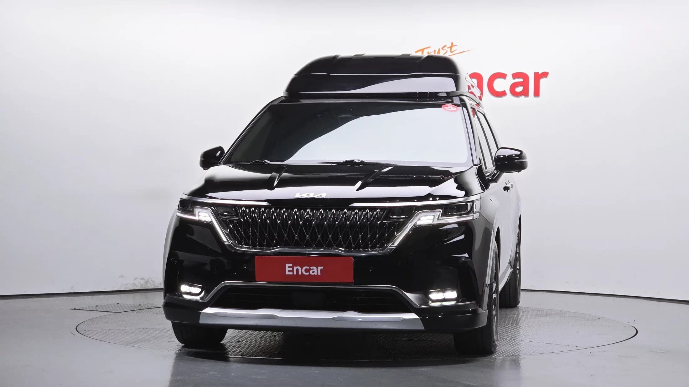 Kia Carnival 9-Seater Hi-Limousine Signature, 2023 г. 23458 км. — фото 3