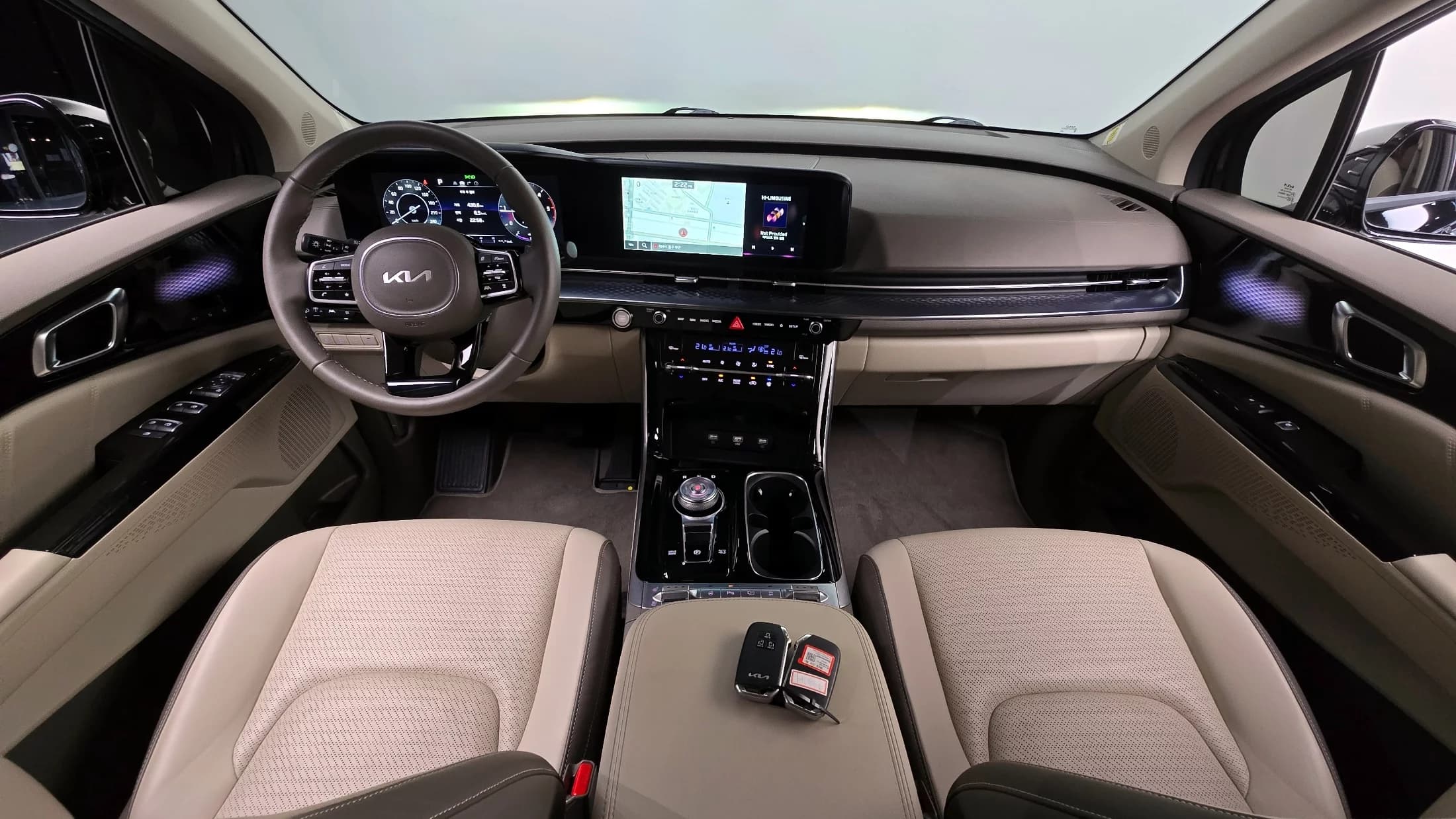 Kia Carnival 9-Seater Hi-Limousine Signature, 2023 г. 23458 км. — фото 7