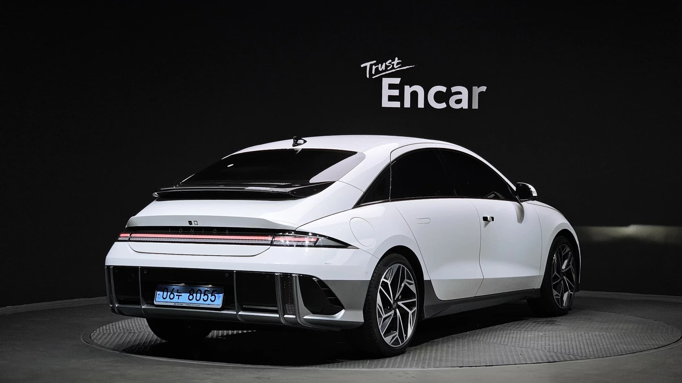 Hyundai Ioniq 6 Long Range Prestige, электромобиль, 2022 г. 221836 км. — фото 2