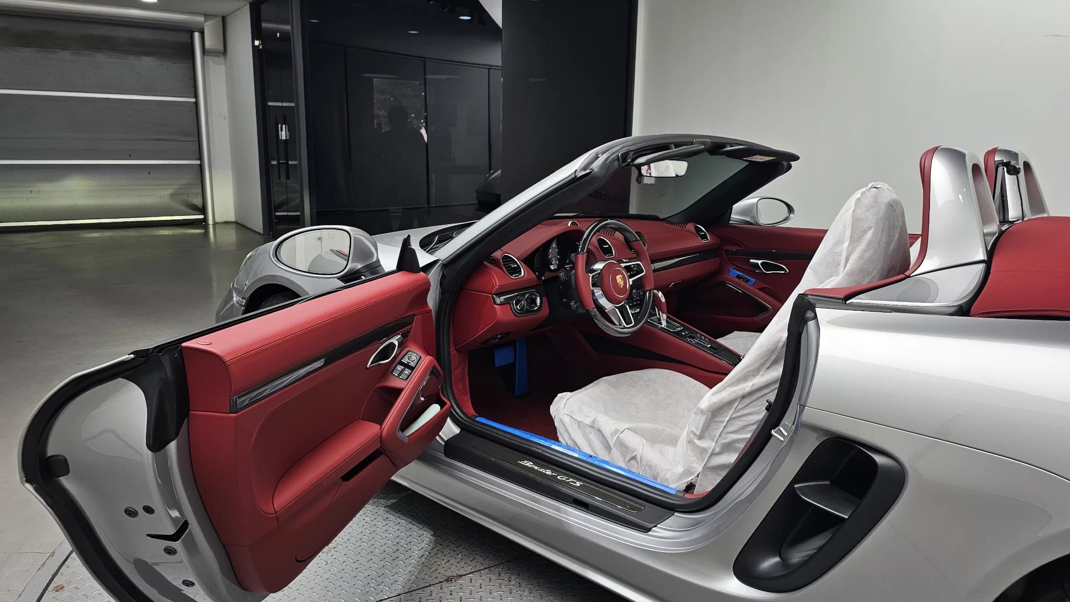 Porsche BOXSTER 4.0 GTS, 2023 г. 807 км. — фото 11