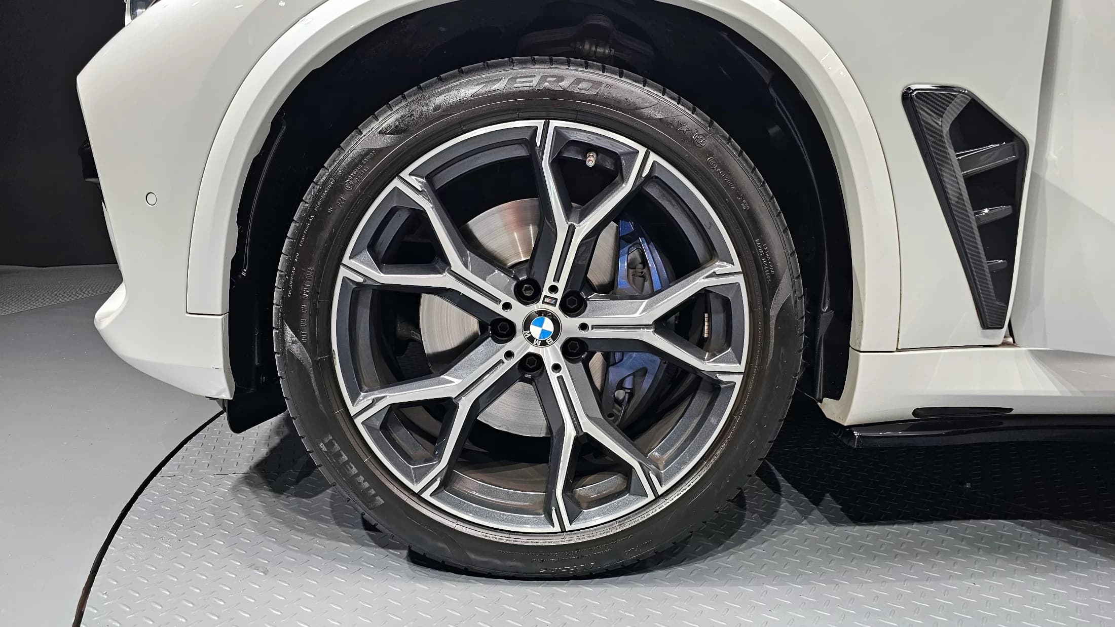 BMW X5 xDrive 40i M Sport, 2023 г. 45373 км. — фото 5