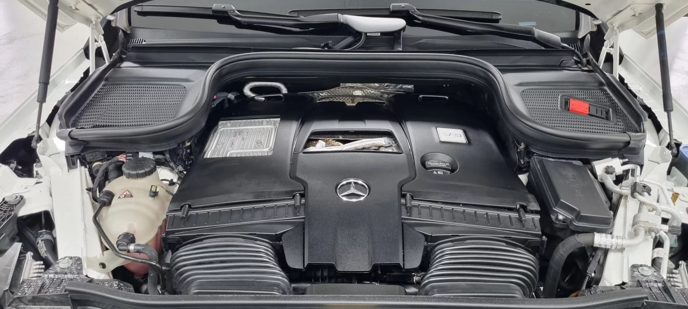 Mercedes-Benz GLS-Class GLS580 4MATIC, 2024 г. 32474 км. — фото 6