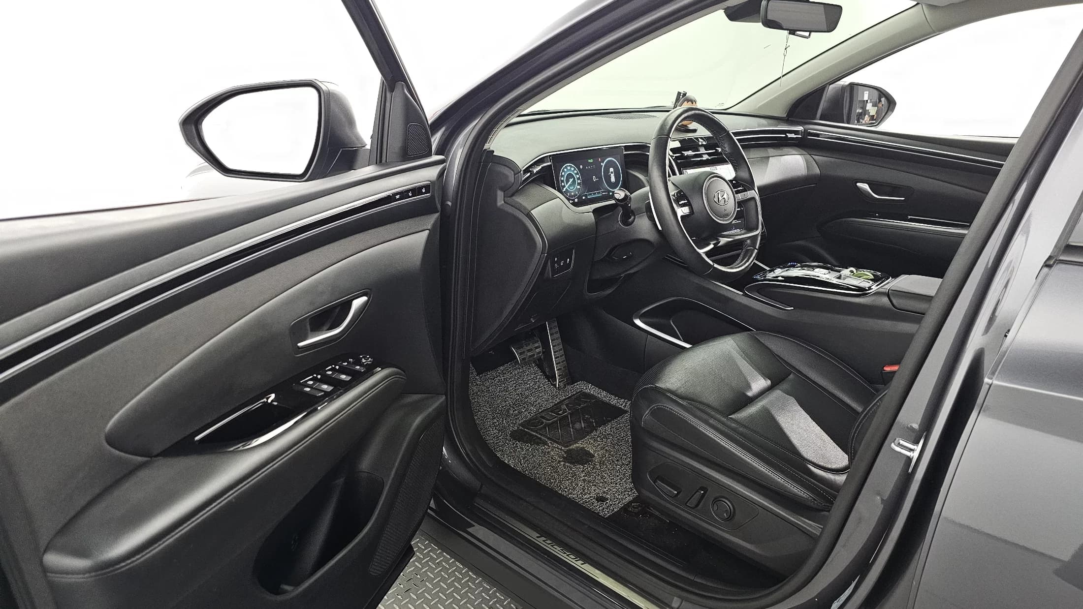Hyundai Tucson Gasoline 1.6 Turbo 2WD Inspiration, 2023 г. 40109 км. — фото 10