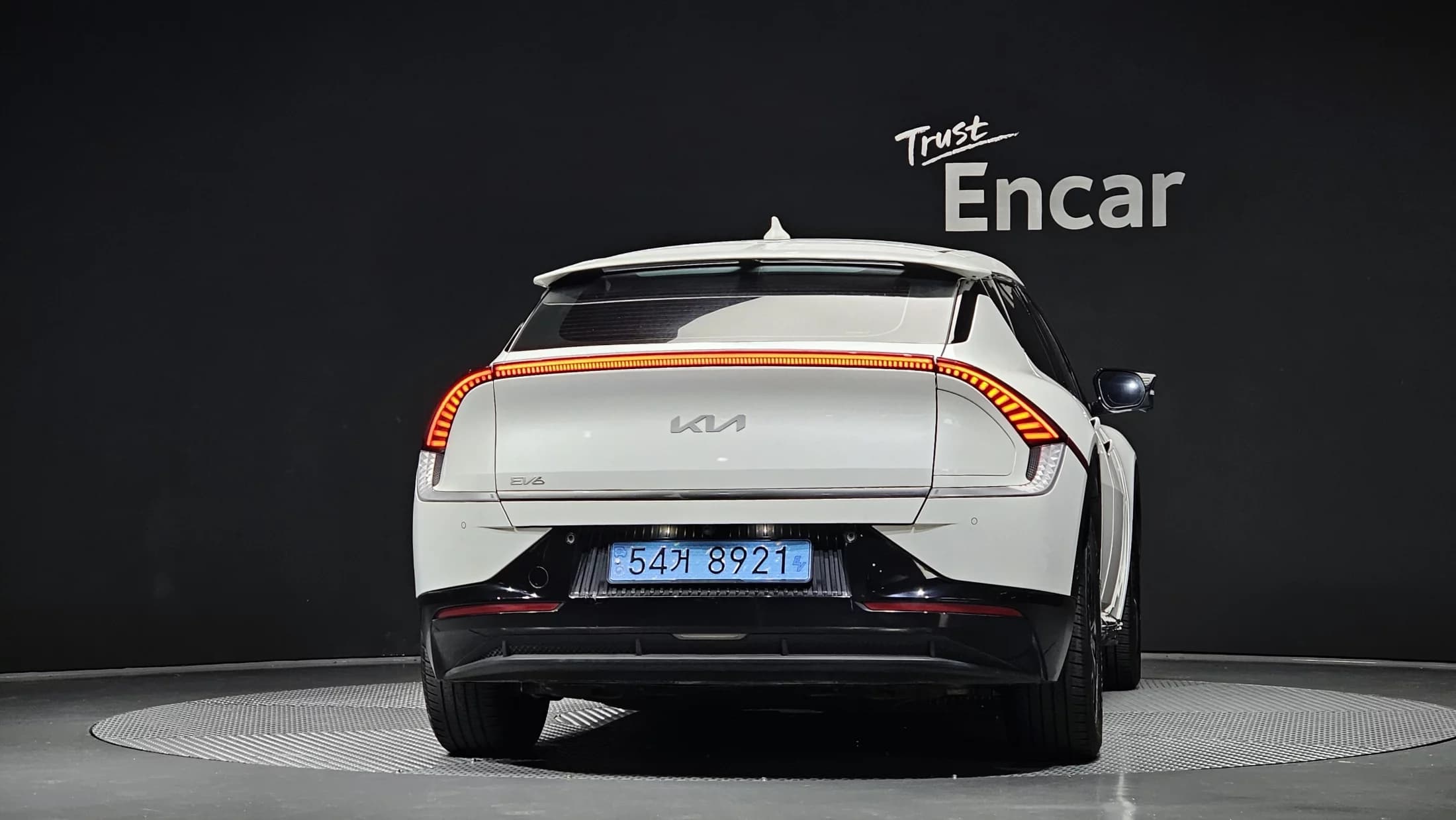 Kia EV6 Long Range Earth, электромобиль, 2022 г. 118708 км. — фото 4