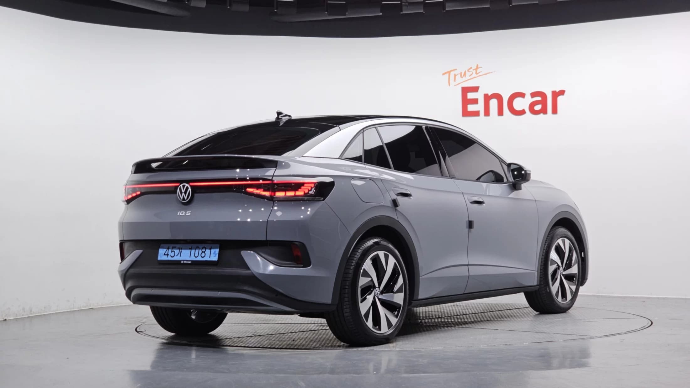 Volkswagen ID.5 Pro, электромобиль, 2025 г. 2636 км. — фото 2