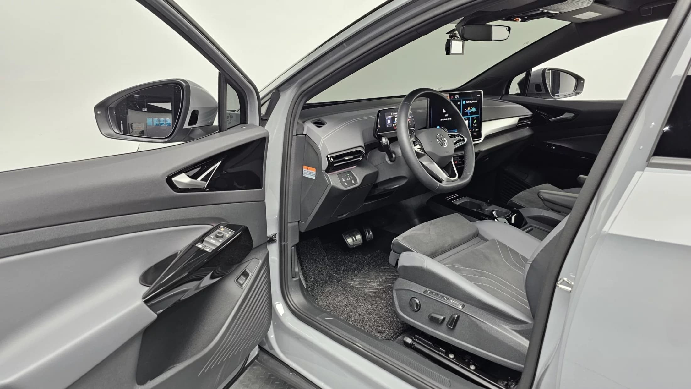 Volkswagen ID.5 Pro, электромобиль, 2025 г. 2636 км. — фото 10