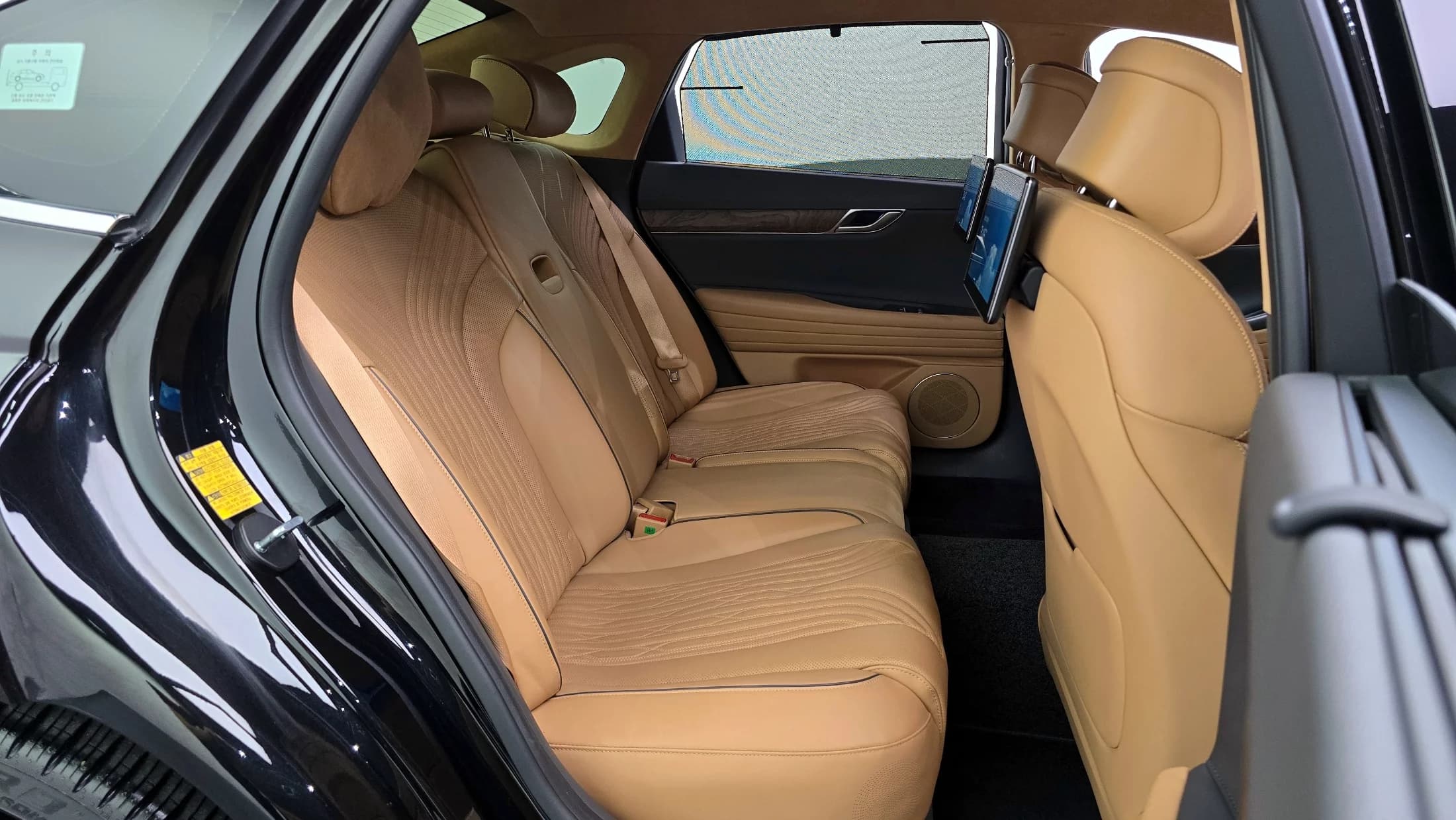 Genesis G80 Gasoline 3.5 Turbo AWD, 2023 г. 63896 км. — фото 12