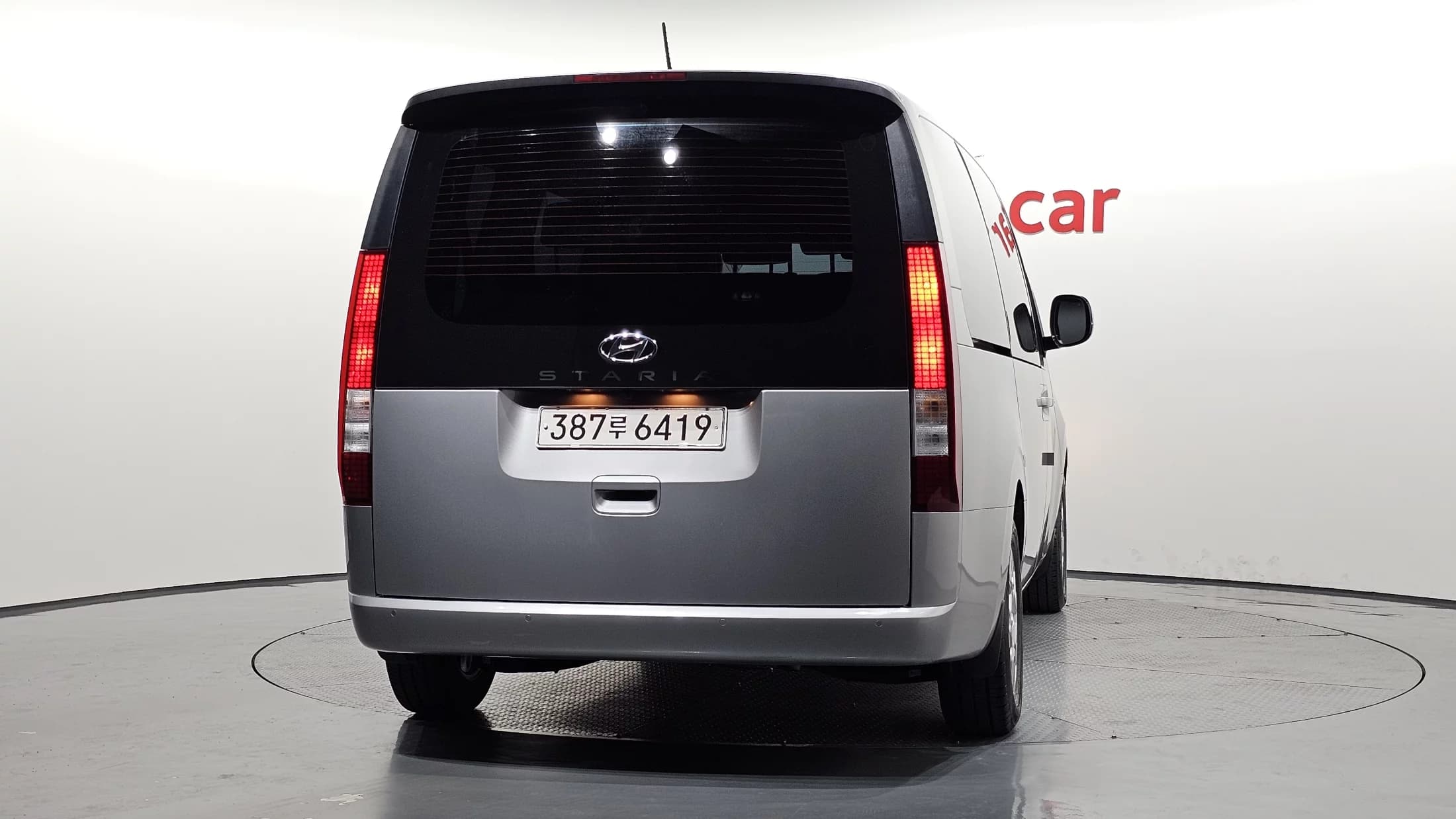 Hyundai Staria L3.5 Tourer 9-Seater Modern, 2022 г. 11991 км. — фото 4