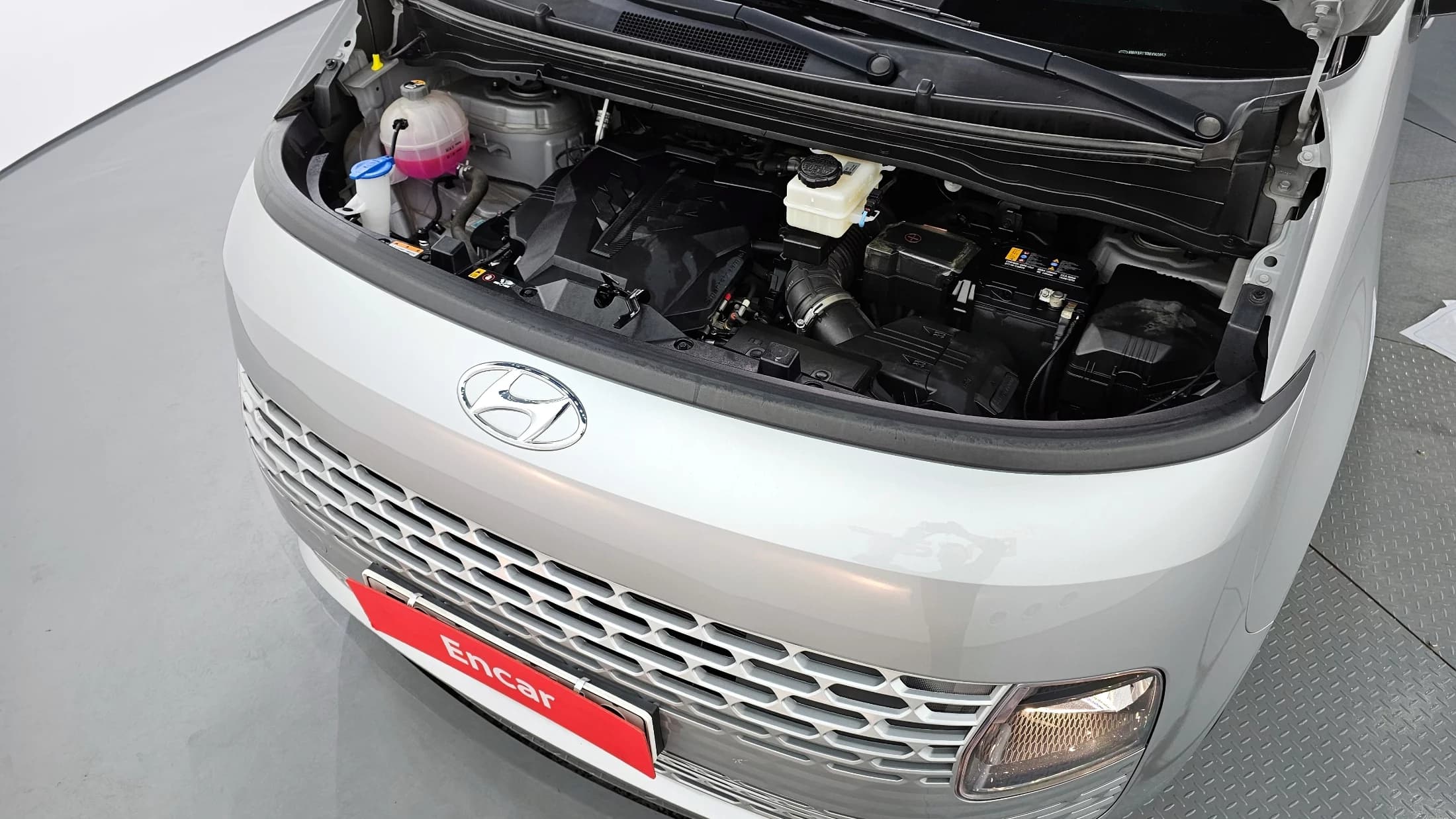 Hyundai Staria L3.5 Tourer 9-Seater Modern, 2022 г. 11991 км. — фото 6