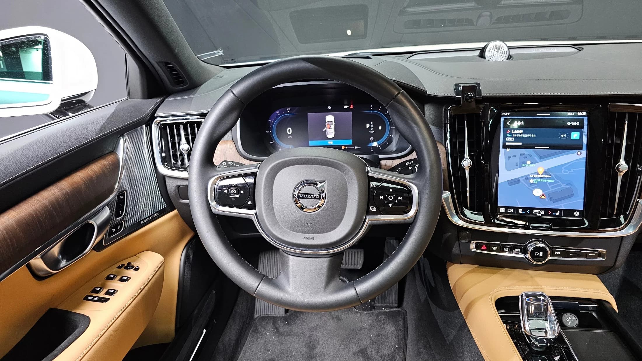Volvo S90 B5 Ultimate Bright, 2023 г. 32467 км. — фото 13