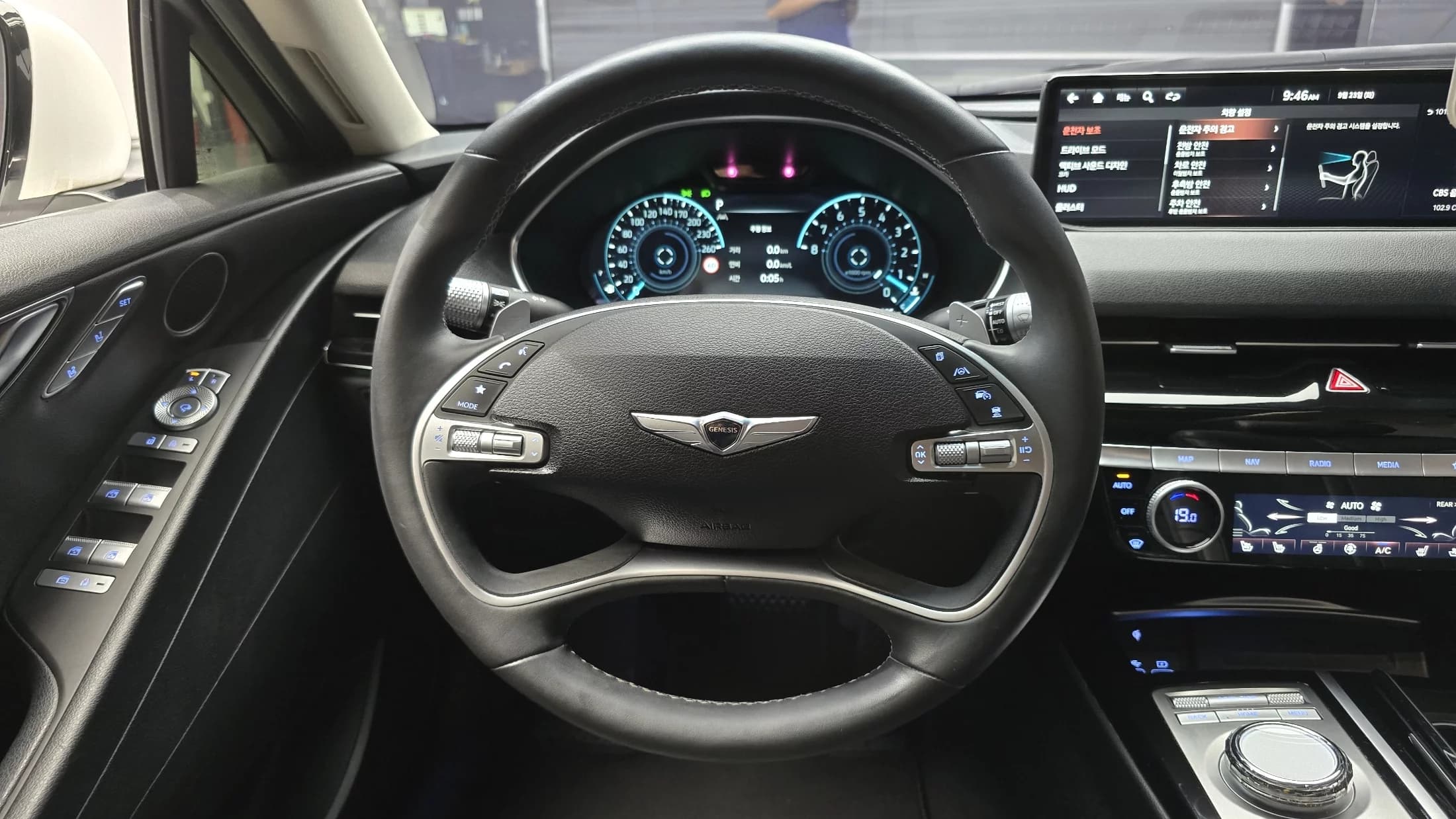Genesis G80 Gasoline 3.5 Turbo AWD, 2023 г. 31359 км. — фото 13