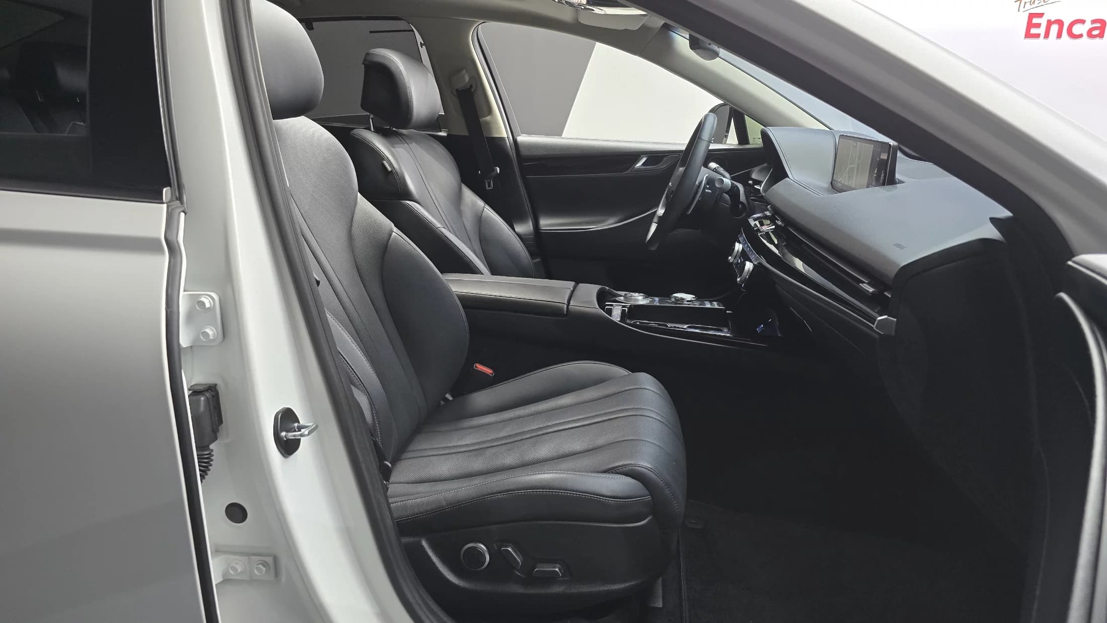 Genesis G80 Gasoline 3.5 Turbo AWD, 2023 г. 31359 км. — фото 10