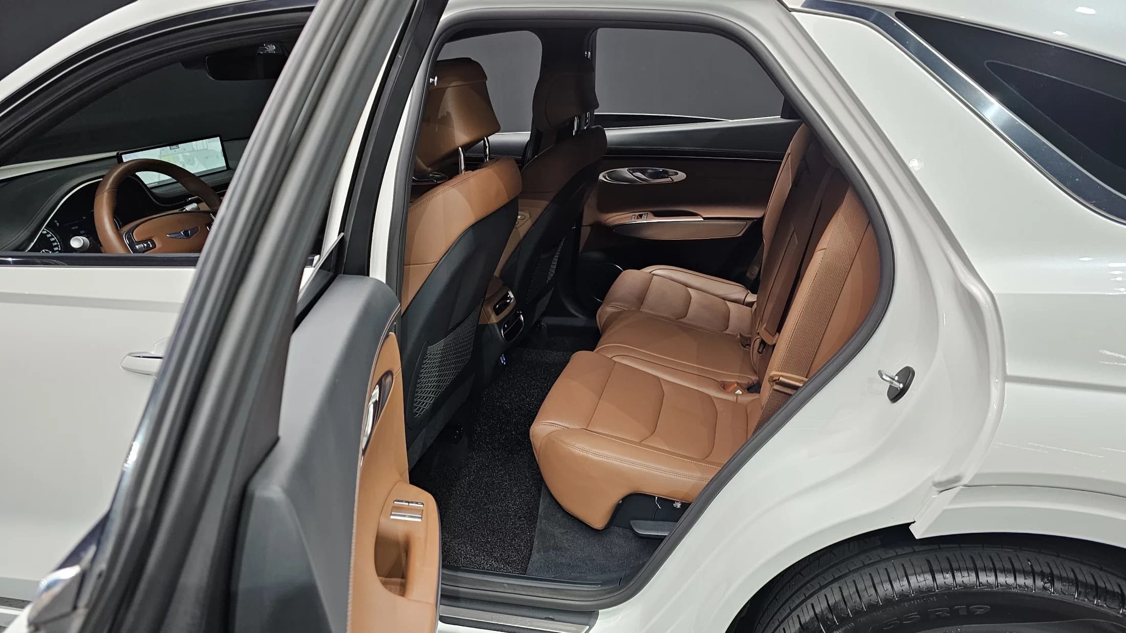 Genesis GV70 2.5T Gasoline AWD, 2021 г. 104314 км. — фото 18