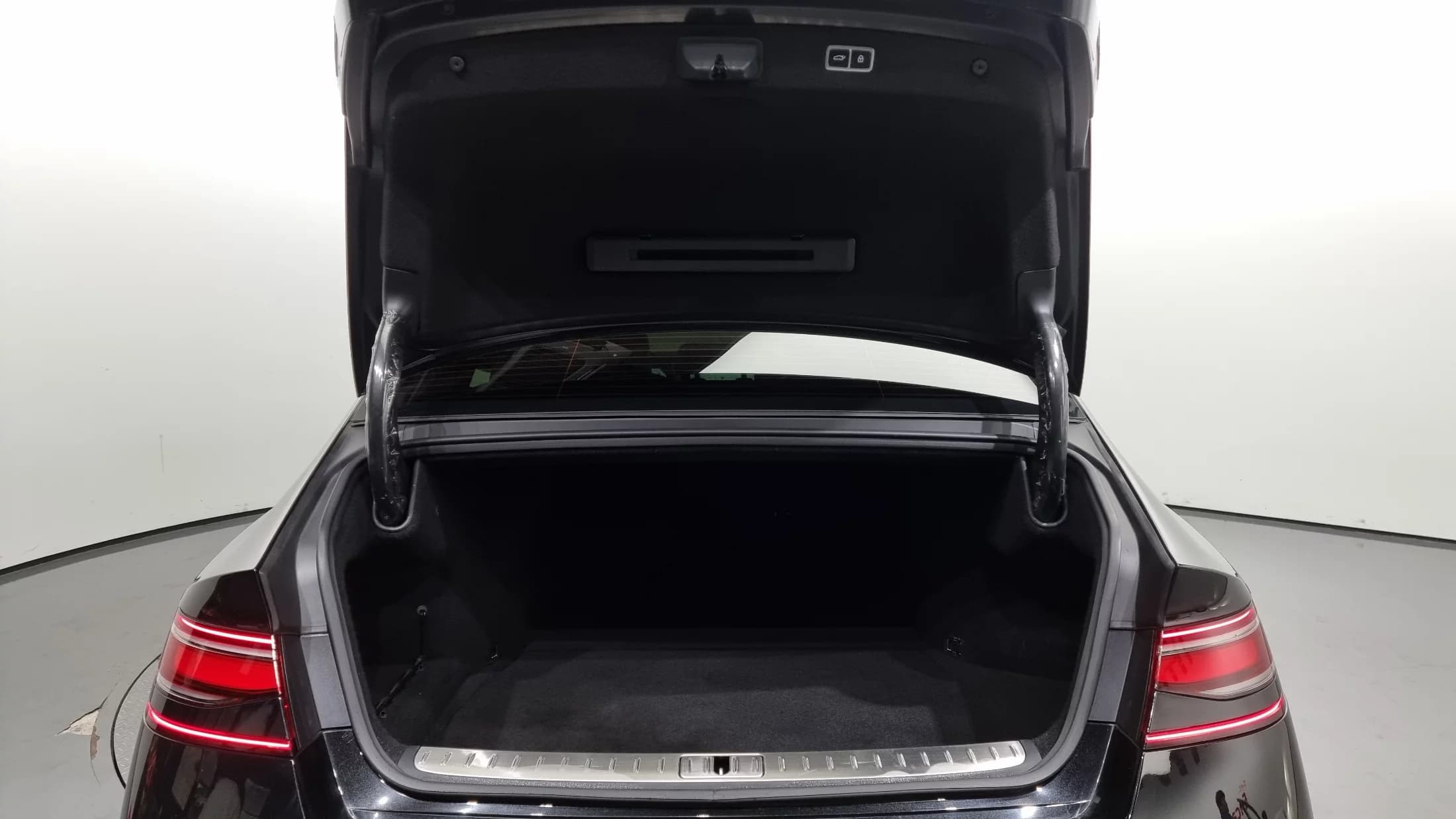 Genesis G90 Gasoline 3.5 Turbo 2WD, 2022 г. 129004 км. — фото 20