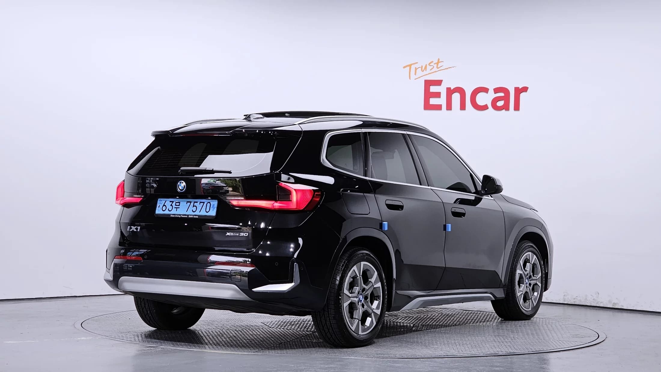BMW IX1 xDrive 30 xLine, электромобиль, 2023 г. 34647 км. — фото 2