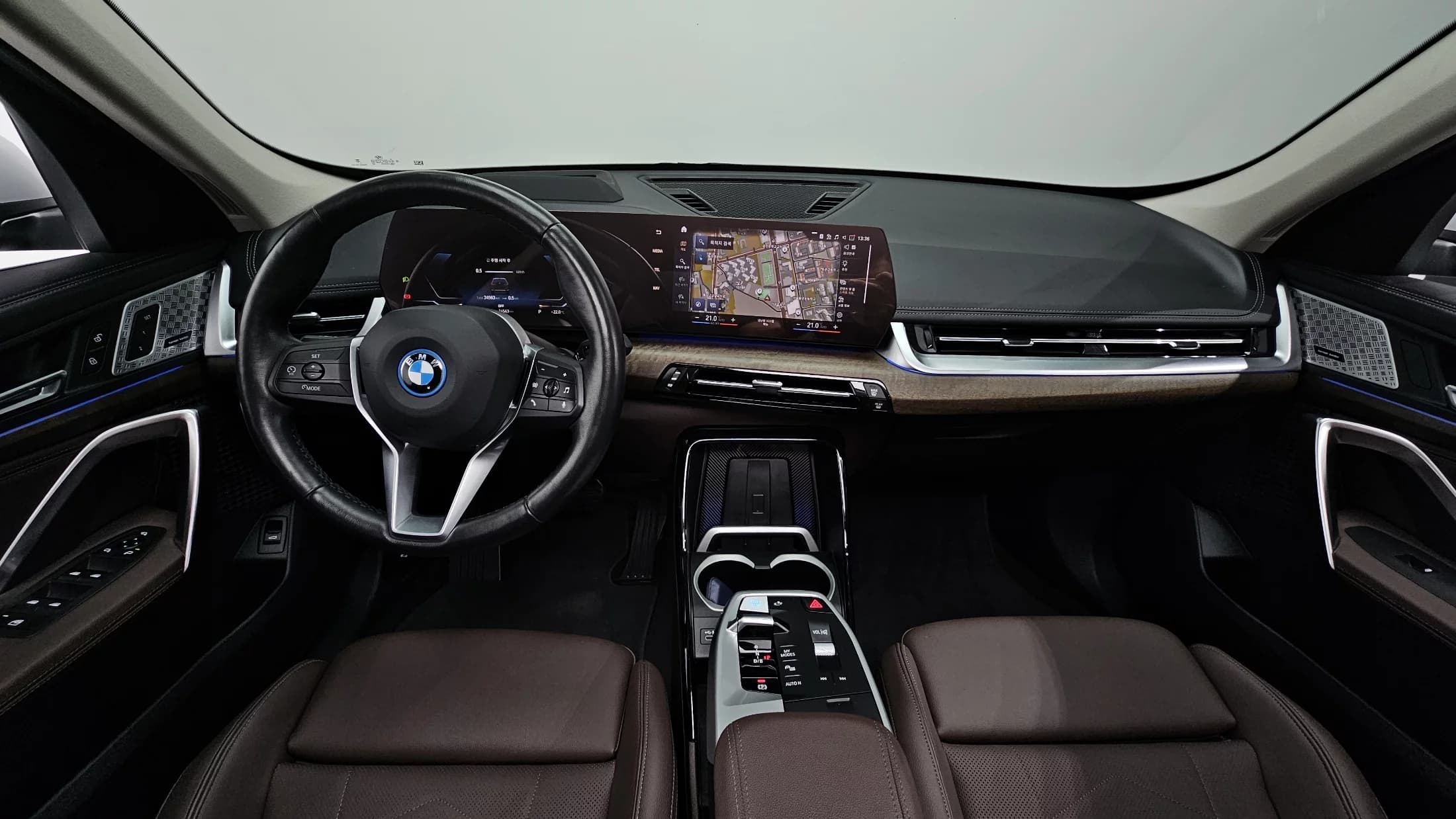 BMW IX1 xDrive 30 xLine, электромобиль, 2023 г. 34647 км. — фото 7