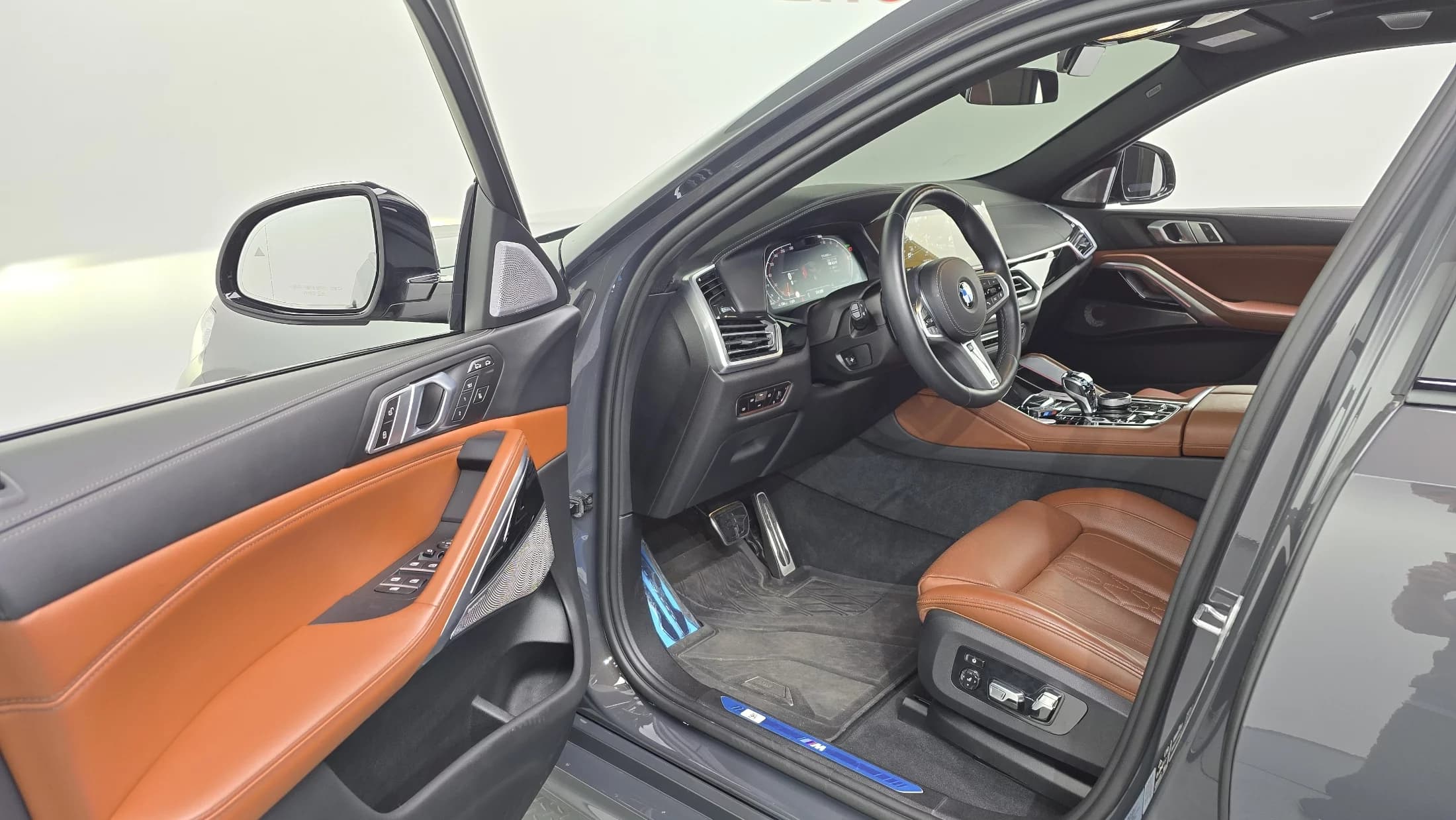 BMW X6 xDrive40d M Sport Online Exclusive, 2023 г. 40630 км. — фото 10