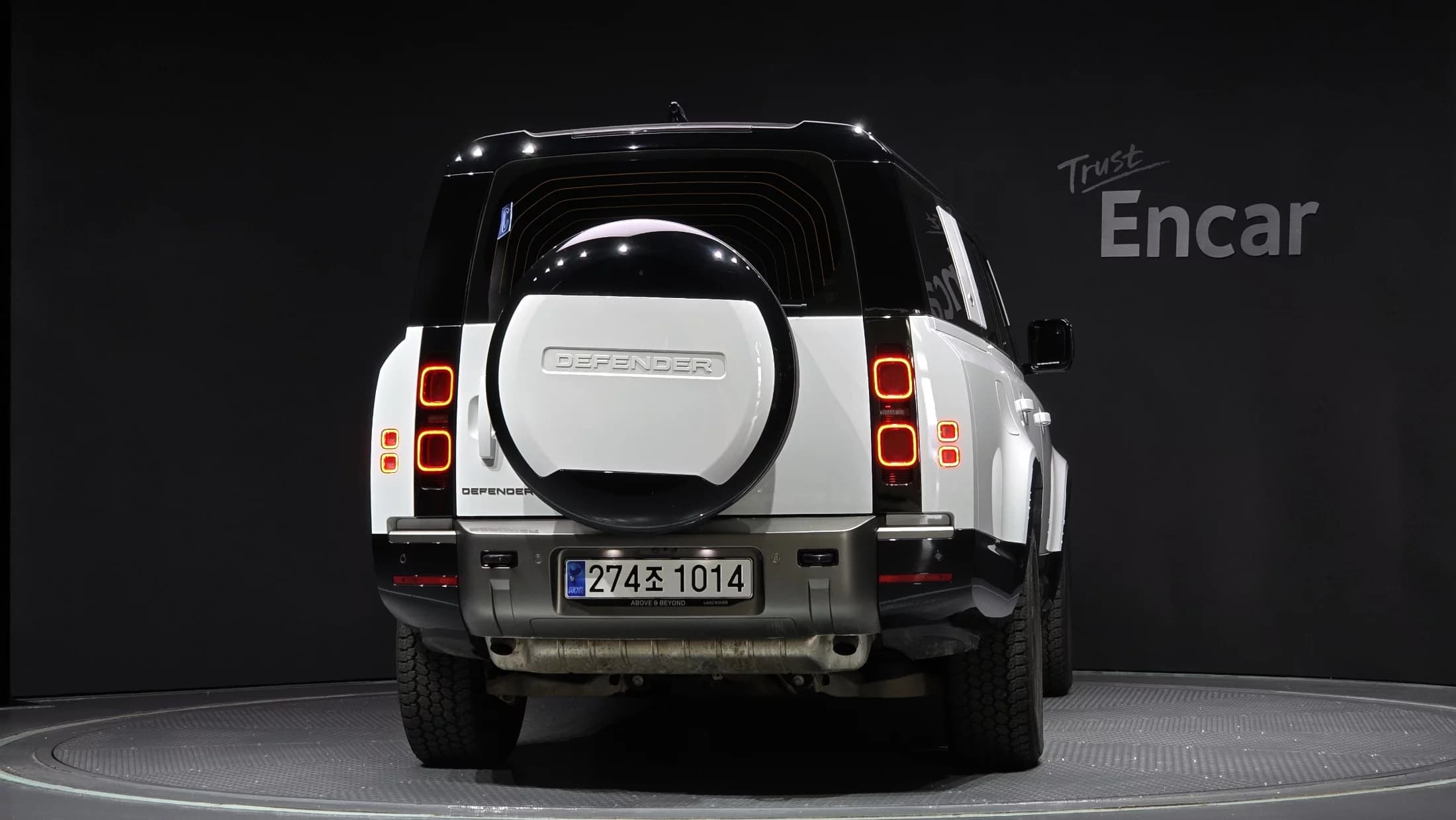 Land Rover DEFENDER 130 P400 X-Dynamic HSE, 2024 г. 8530 км. — фото 4