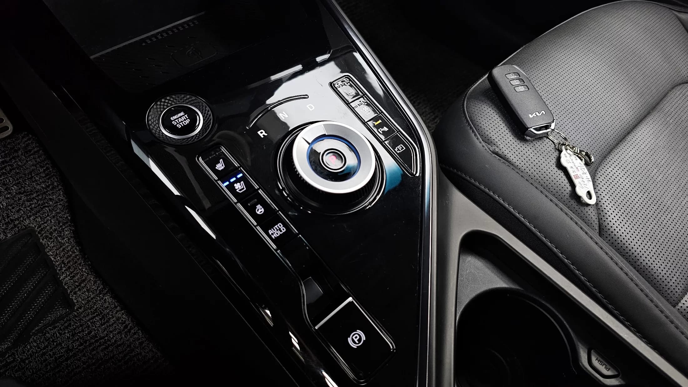 Kia Niro Signature, гибрид, 2023 г. 35482 км. — фото 9
