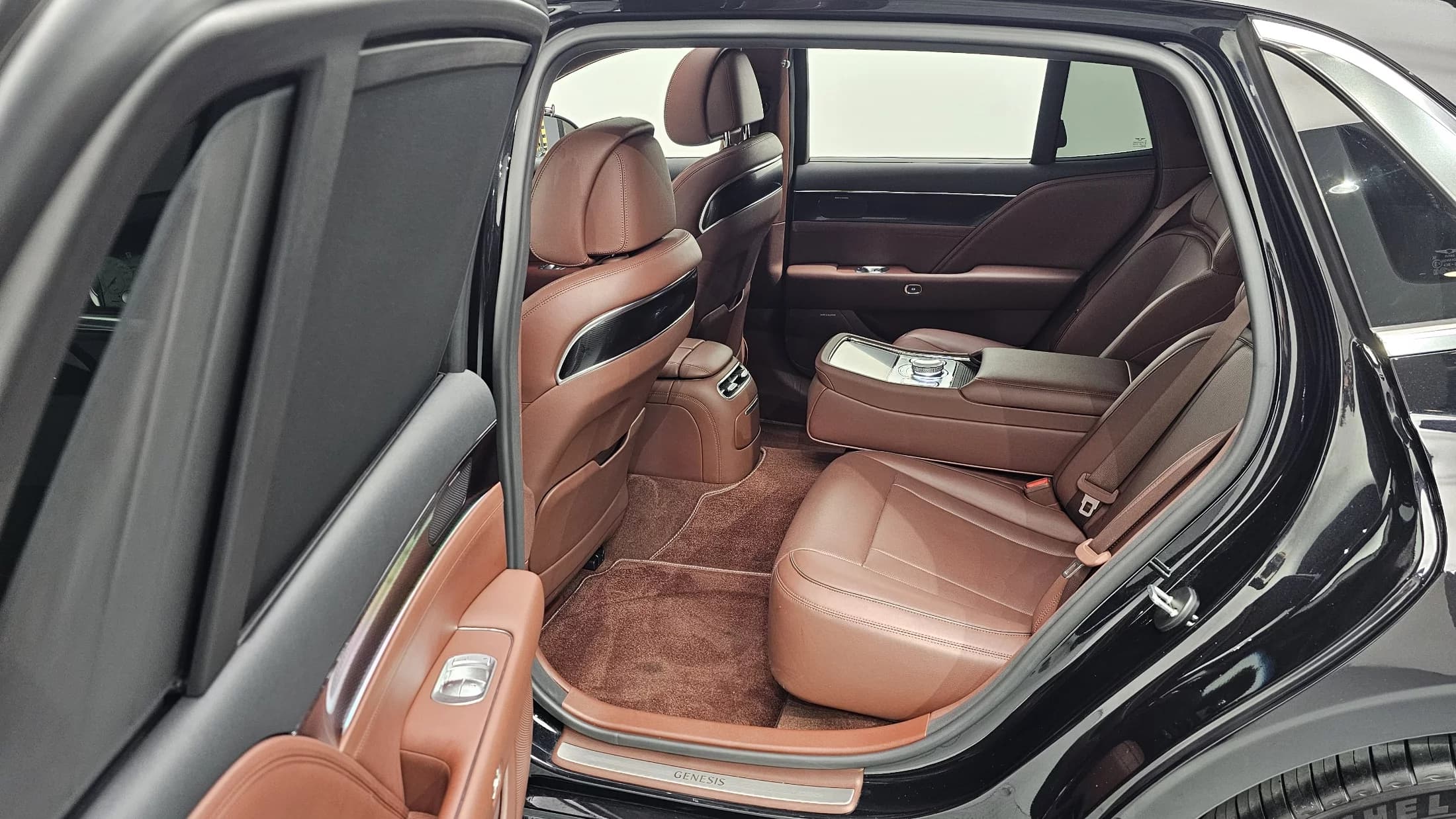 Genesis G90 Gasoline 3.5 Turbo AWD, 2022 г. 73446 км. — фото 12