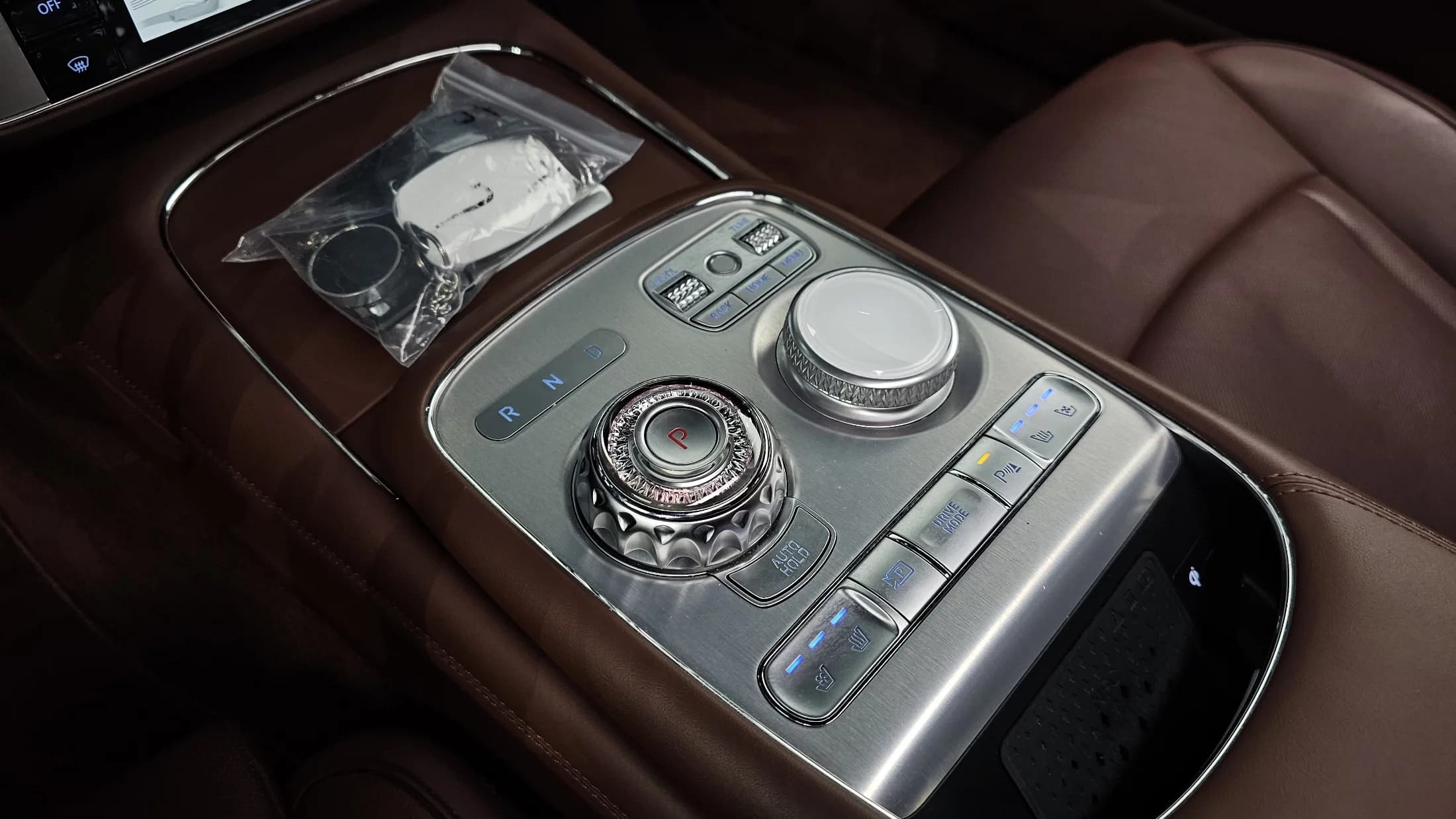 Genesis G90 Gasoline 3.5 Turbo AWD, 2022 г. 73446 км. — фото 9