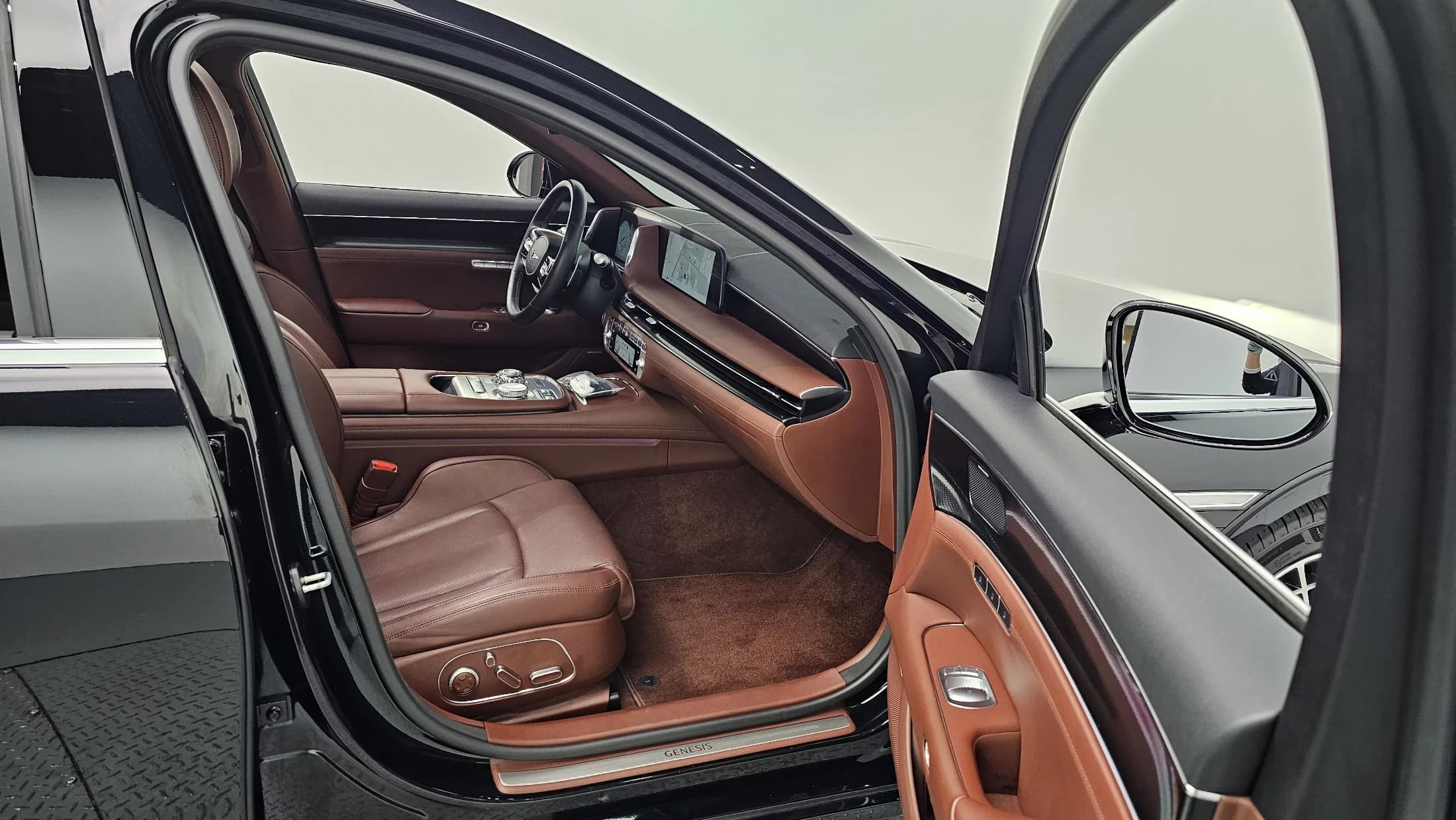 Genesis G90 Gasoline 3.5 Turbo AWD, 2022 г. 73446 км. — фото 10