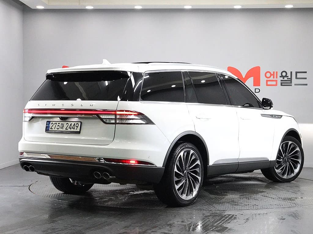Lincoln AVIATOR 3.0 Reserve  AWD, 2021 г. 121914 км. — фото 3