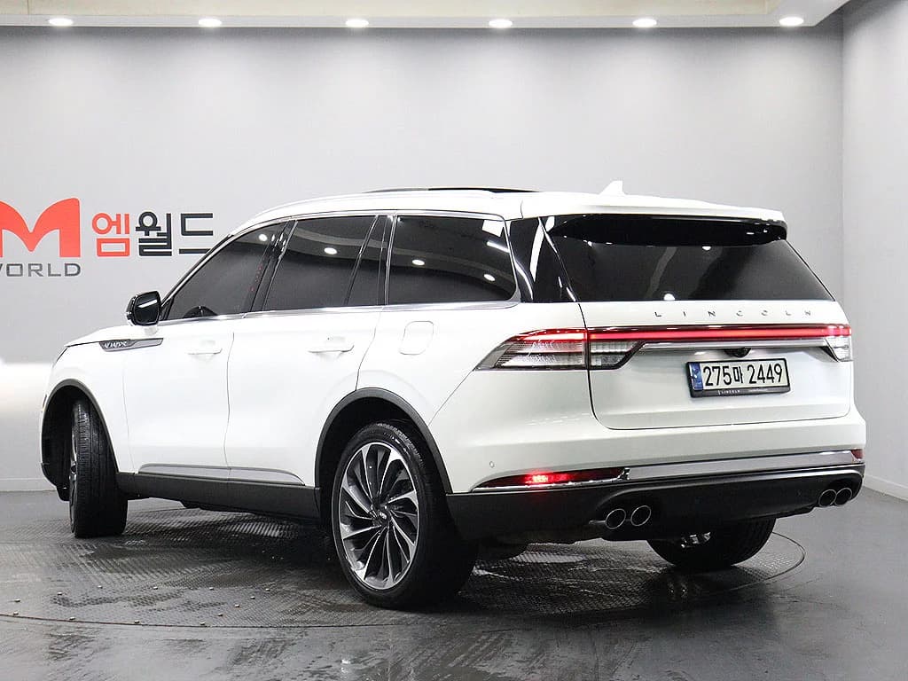 Lincoln AVIATOR 3.0 Reserve  AWD, 2021 г. 121914 км. — фото 4