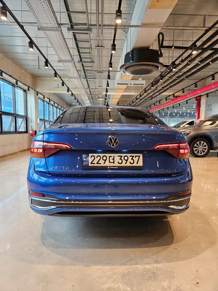 Volkswagen JETTA 1.5 TSI Prestige, 2023 г. 7095 км. — фото 4