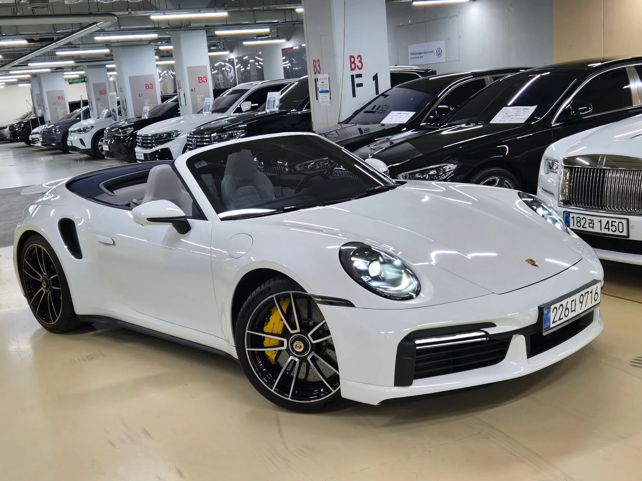 Porsche 911 Turbo S Cabriolet 991, 2021 г. 47604 км. — фото 6