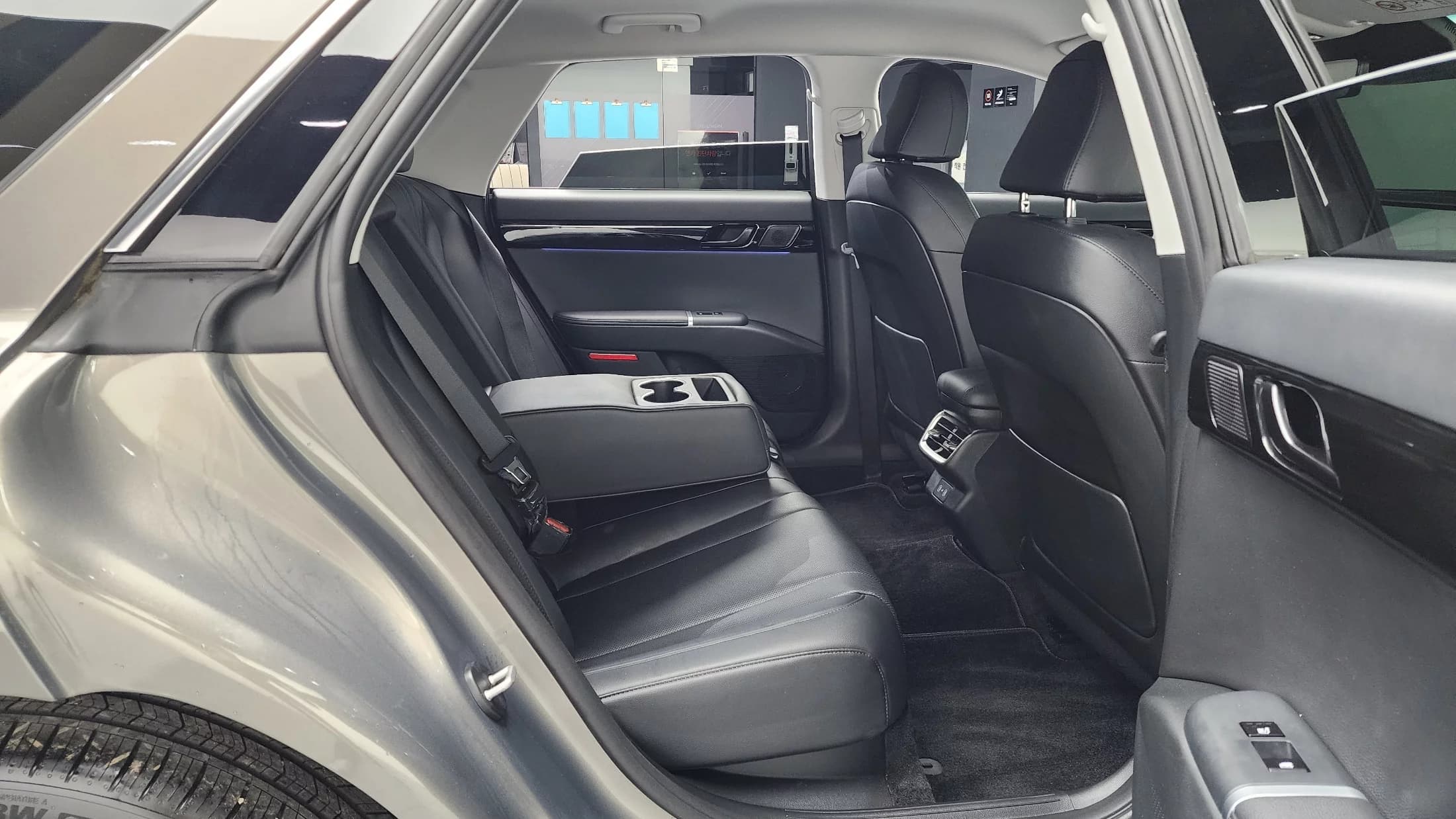 Hyundai Grandeur 2,5 Gasoline 2WD Exclusive, 2024 г. 7716 км. — фото 12
