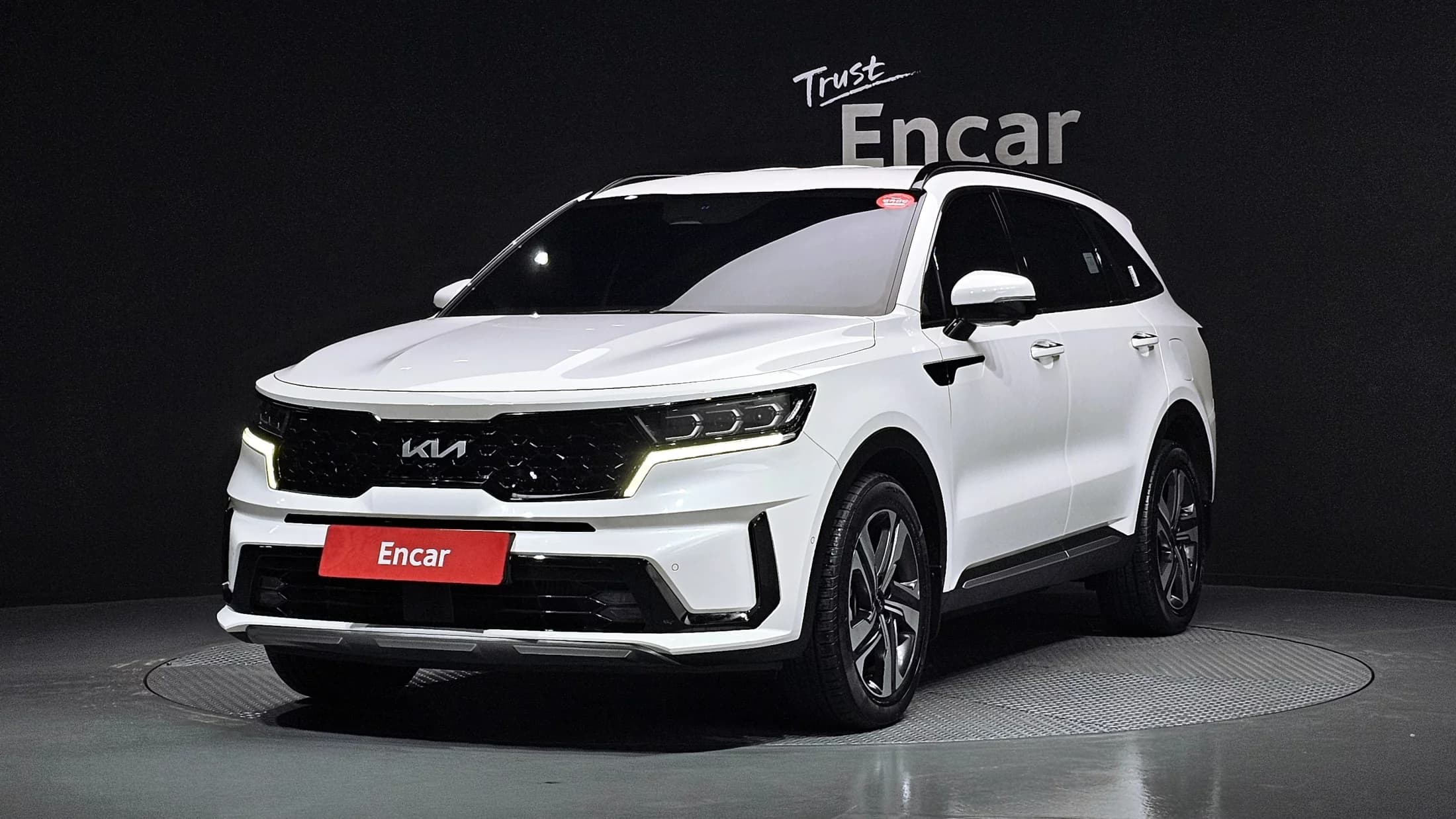 Kia Sorento HEV 1.6 4WD Gravity, гибрид, 2023 г. 33357 км.