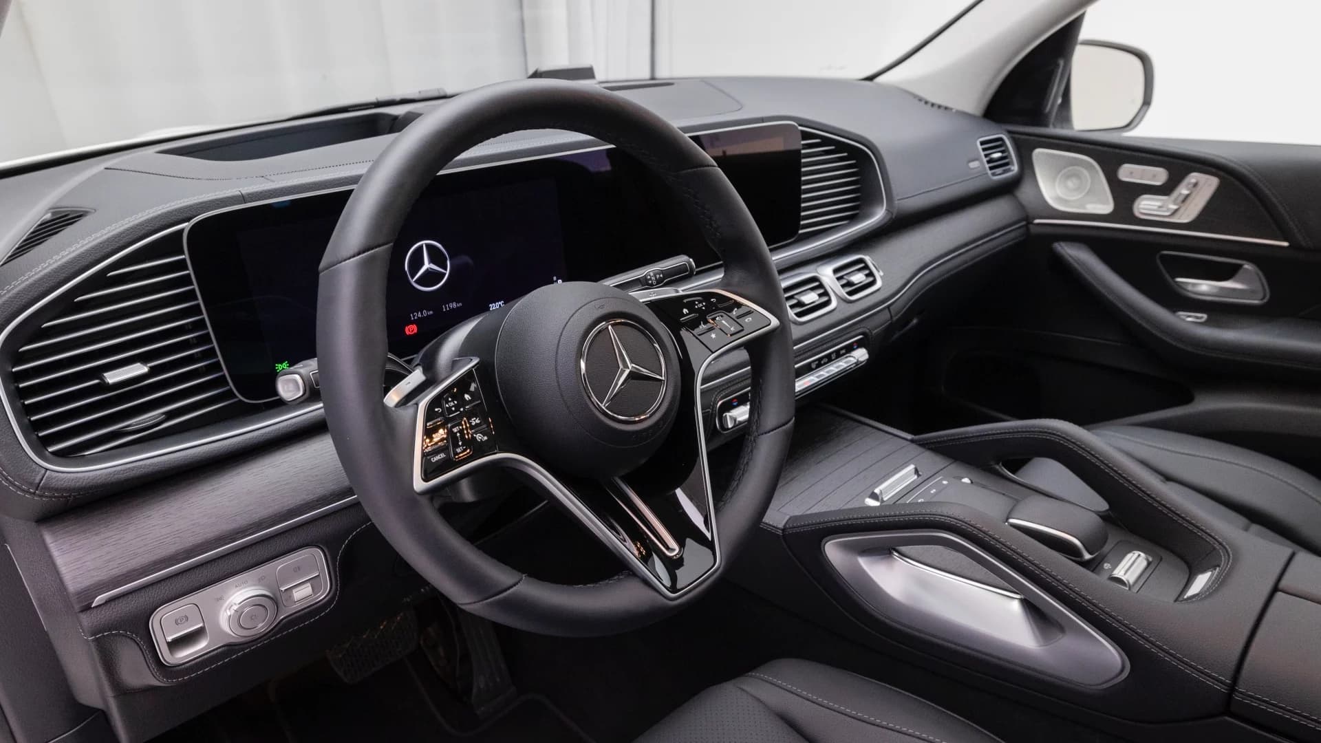 Mercedes-Benz GLE-Class GLE350 4MATIC, 2025 г. 1307 км. — фото 13