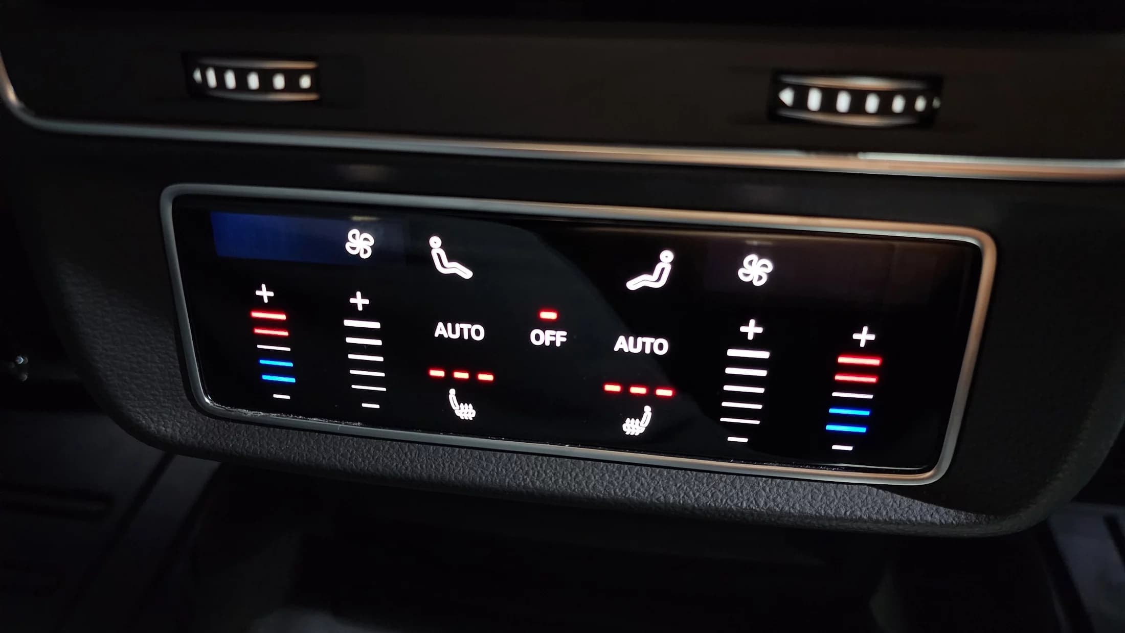 Audi Q7 45 TDI Quattro Premium, 2023 г. 37860 км. — фото 19