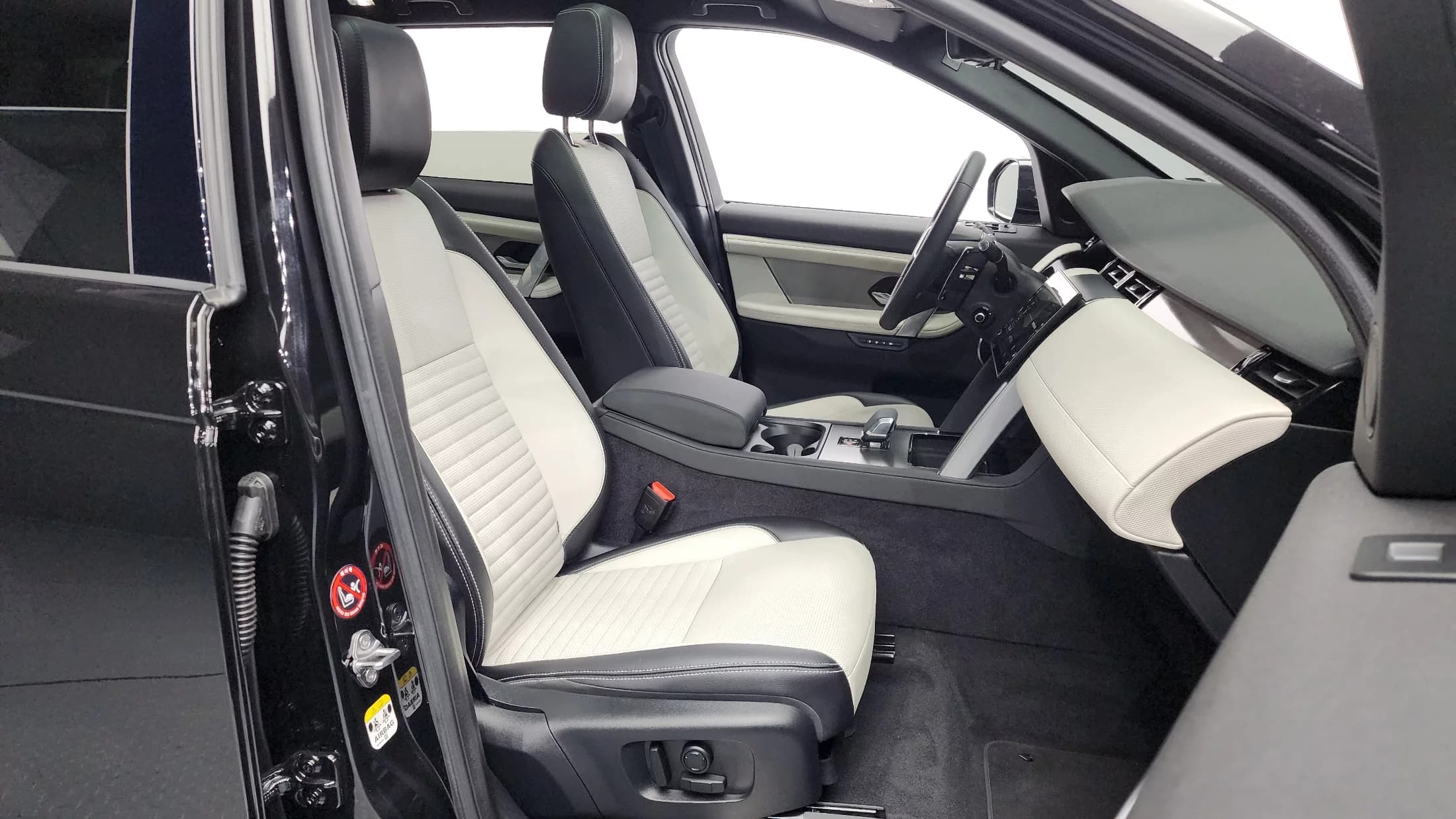 Land Rover DISCOVERY SPORT P250 Dynamic SE, 2024 г. 12945 км. — фото 11