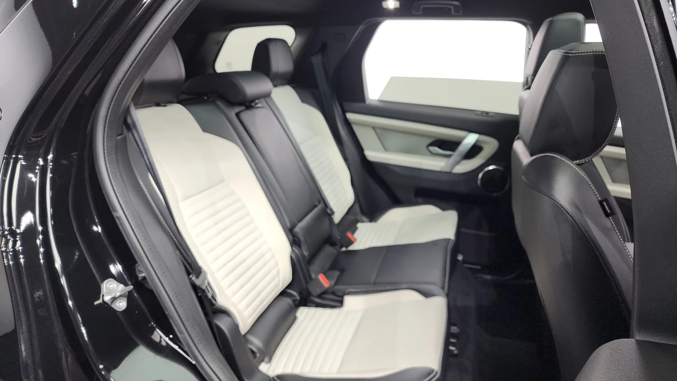 Land Rover DISCOVERY SPORT P250 Dynamic SE, 2024 г. 12945 км. — фото 12