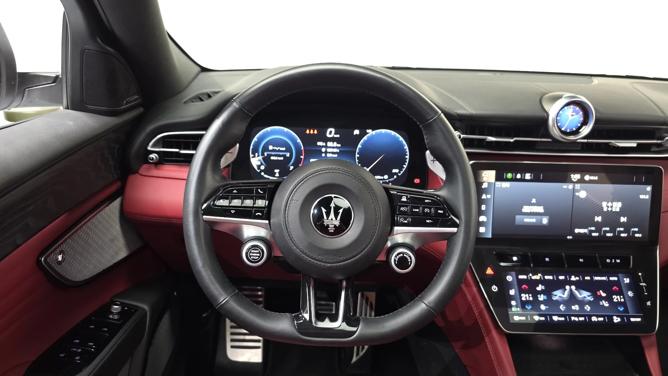 Maserati GRECALE 2.0 AWD GT, 2023 г. 17683 км. — фото 13