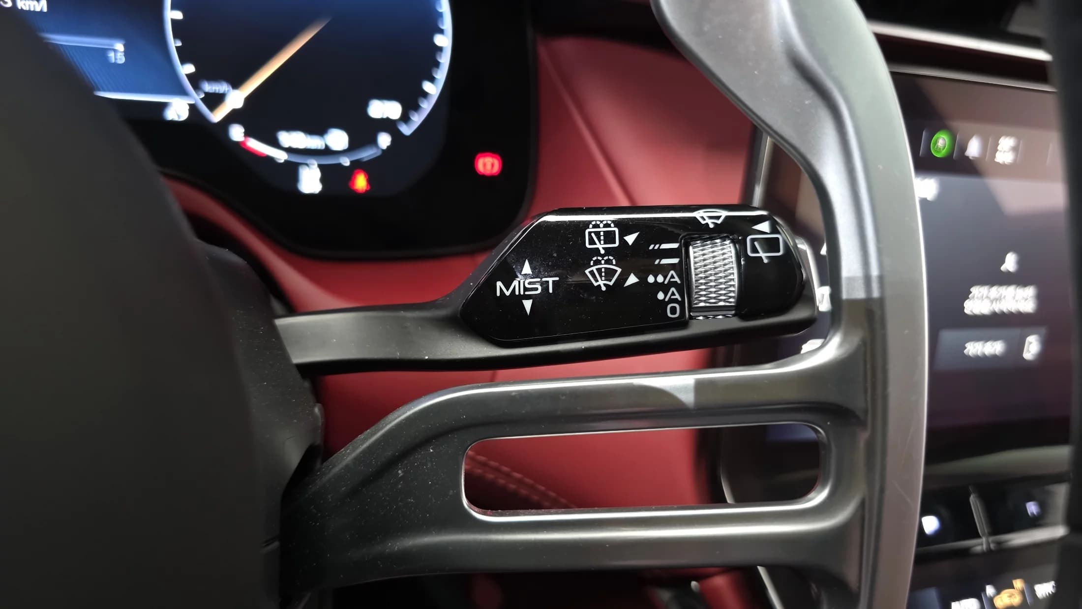 Maserati GRECALE 2.0 AWD GT, 2023 г. 17683 км. — фото 9