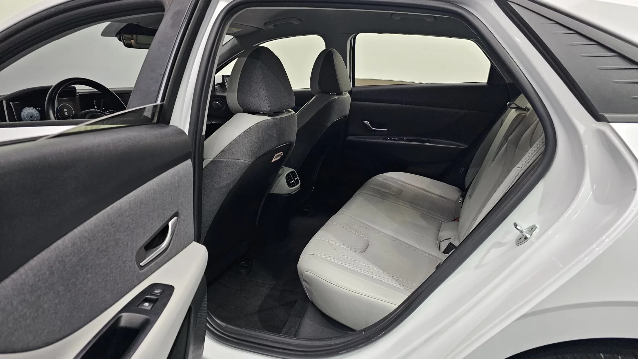 Hyundai AVANTE (Хендай Элантра) 1.6 Modern, 2022 г. 67056 км. — фото 12